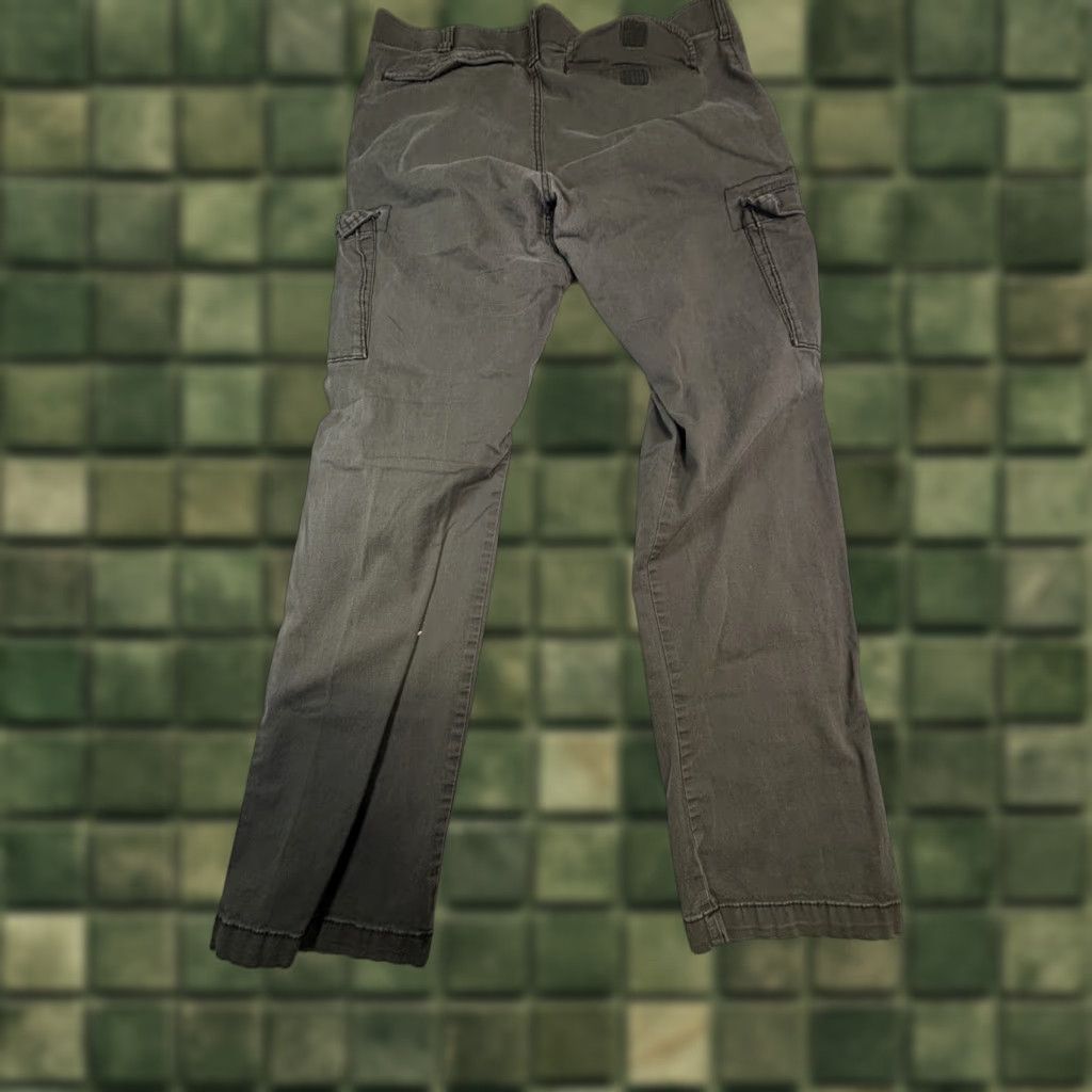 Lee Lee Men’s Extreme Comfort Cargo Pants Straight Regular 36 Green 34 Inseam Cotton Blend Stretch Pockets Button Cargo Pants Mens Size US 36 / EU 52 - 1 Thumbnail