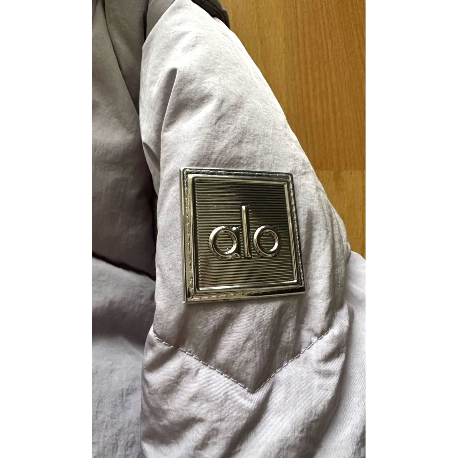 Alo VINTAGE? No. N/A? Not applicable. Size M / US 6-8 / IT 42-44 - 2 Thumbnail