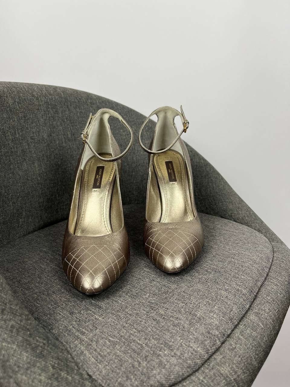 Louis Vuitton Leather pump with ankle strap Louis Vuitton Size US 6.5 / IT 36.5 - 2 Thumbnail