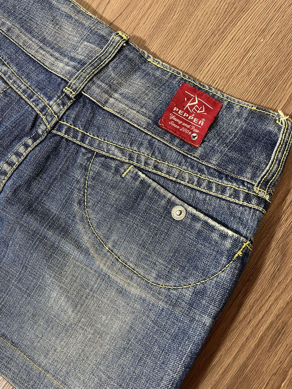 Beauty Beast × Hysteric Glamour × Japanese Brand Y2K Red Pepper whiskers mini skirt Size 31" - 3 Thumbnail