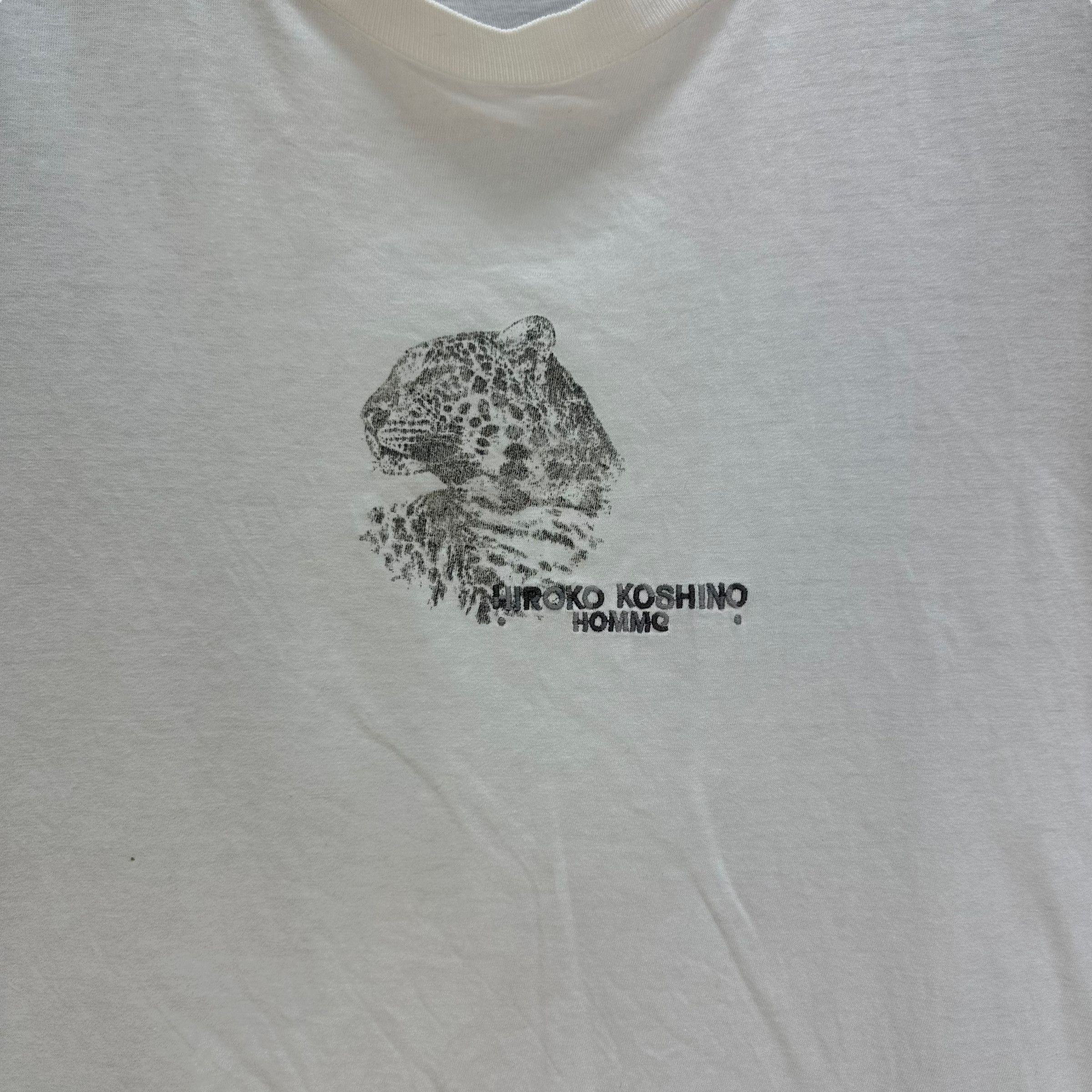 Hiroko Koshino Homme HIROKO KOSHINO HOMME CHEETAH LOGO WHITE TEES #7787-176 Size US L / EU 52-54 / 3 - 3 Thumbnail