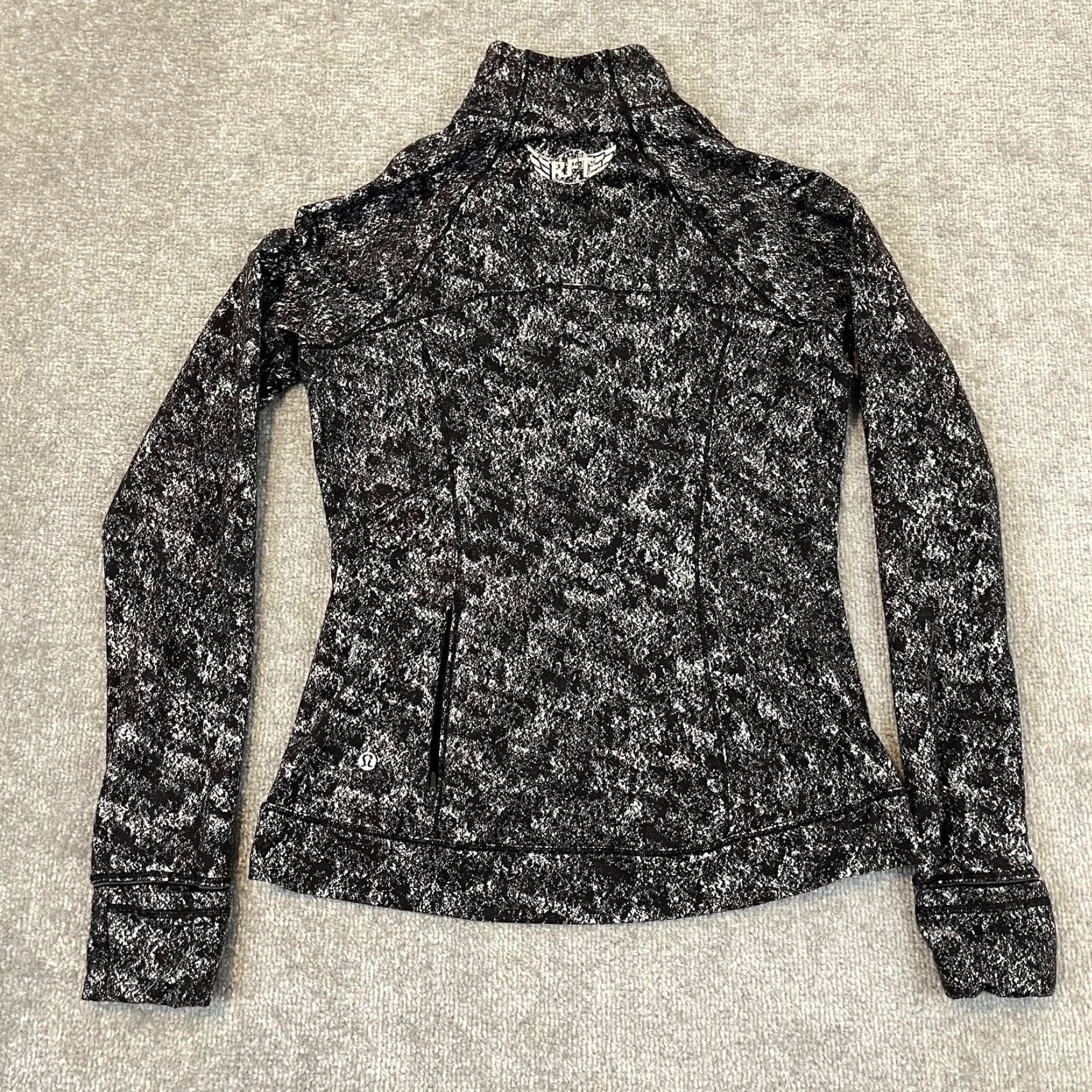 Lululemon LULULEMON Jacket Womens Size 8 Black White Outrun The Elements 1/2 Zip Pullover Multicolor Size M / US 6-8 / IT 42-44 - 2 Thumbnail