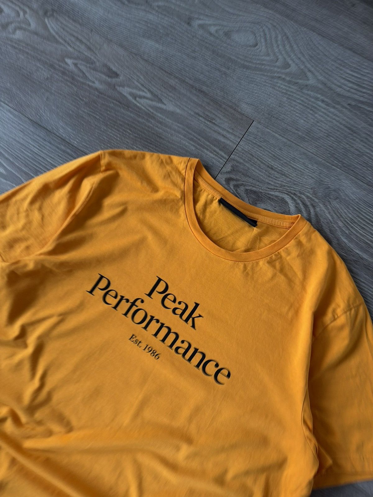 Peak Performance Peak Performance Mens Orig Tee Size US XL / EU 56 / 4 - 14 Thumbnail
