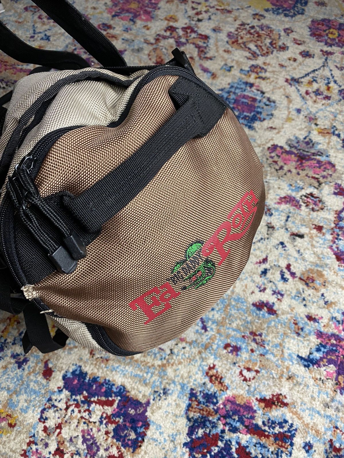 Vintage Ed "Big Daddy" Roth Rat Finks 2 ways duffle backpack OS Size ONE SIZE - 7 Thumbnail