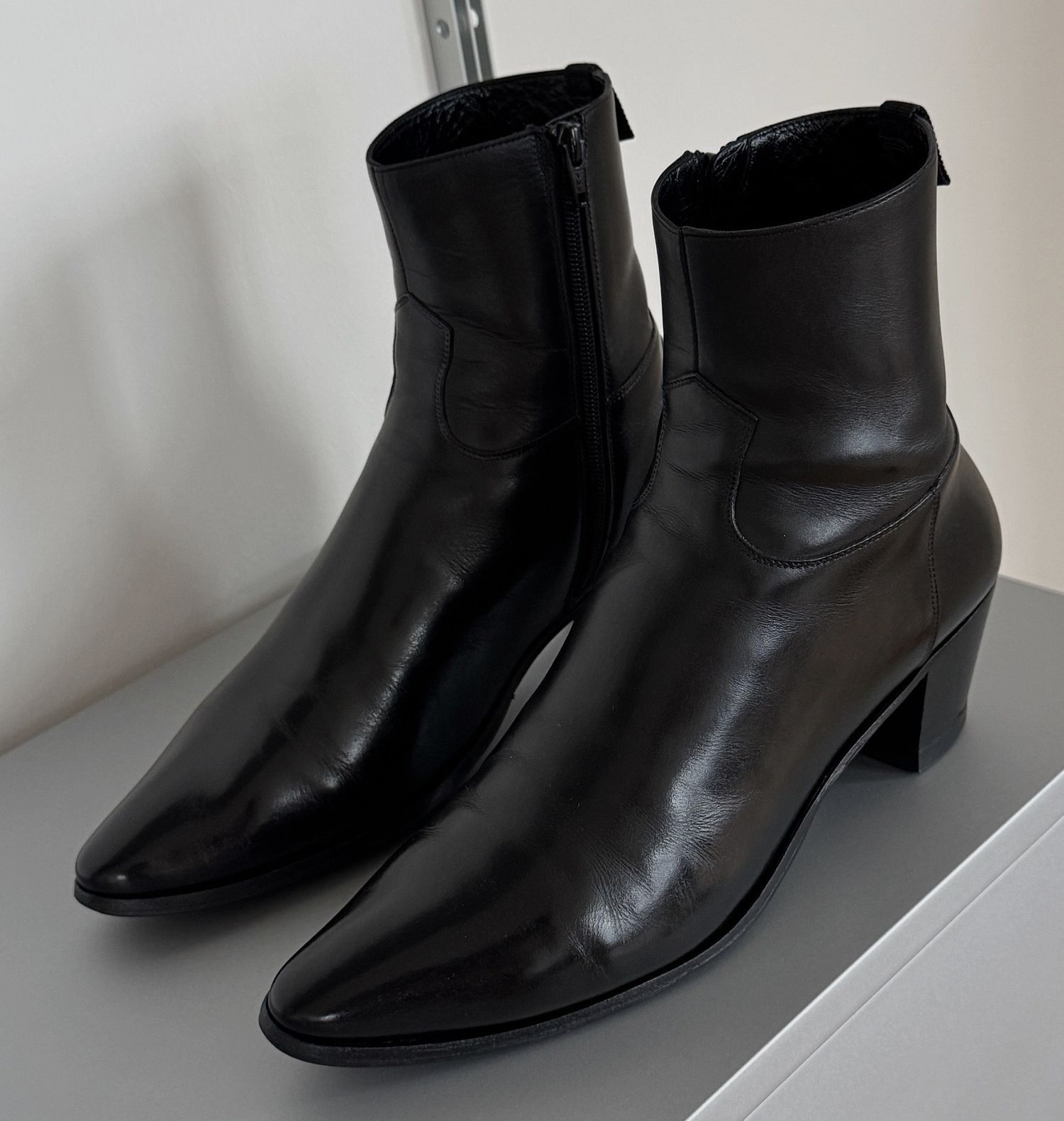 靴 CELINE BY HEDI SLIMANE jacno boots 39 AW2020 Celine Jacno Chelsea Camargue Suede Calfskin Boots by