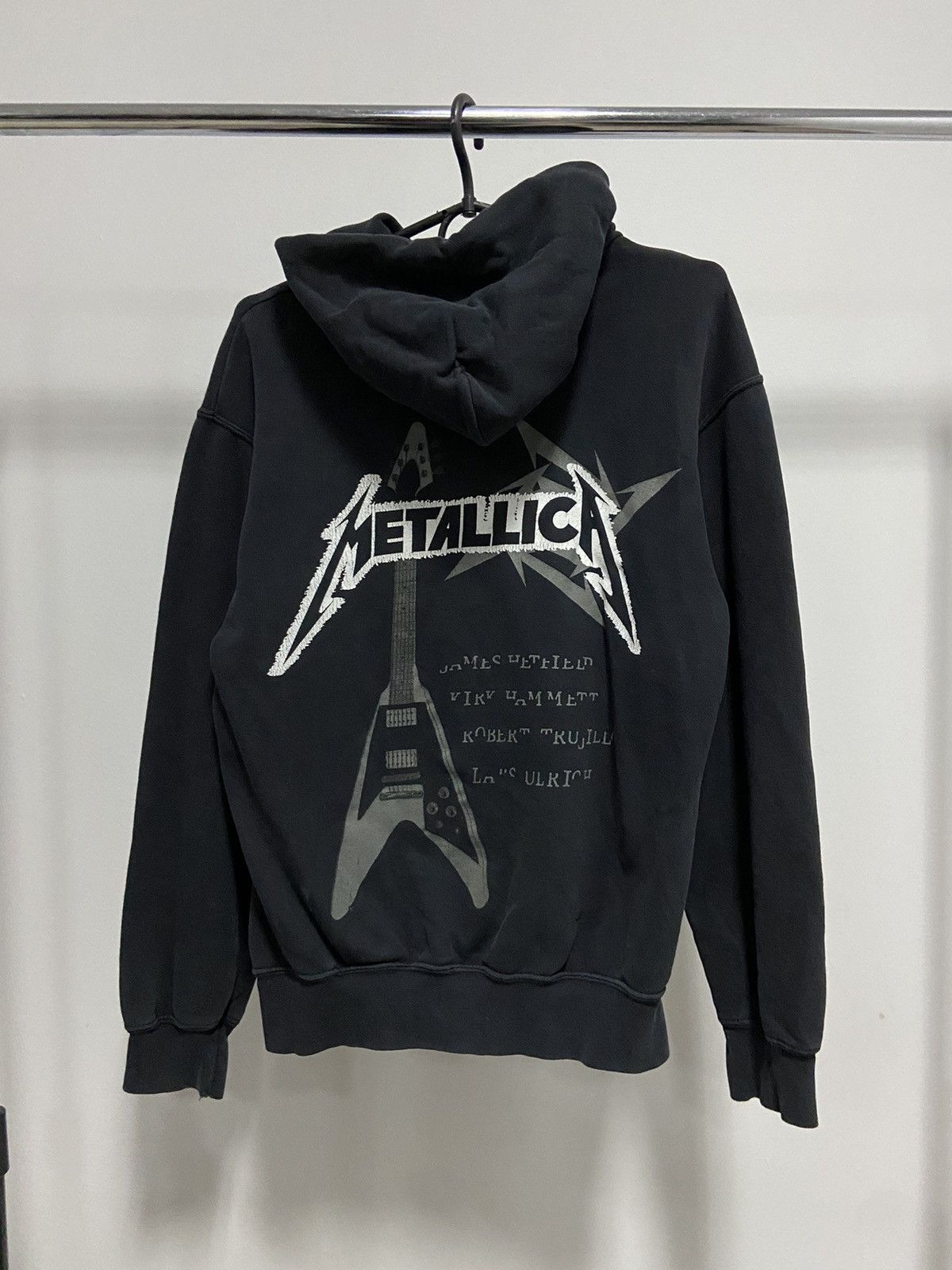 Band Tees × Metallica × Vintage Metallica hoodie big print guitar 🎸 vintage rock band tee Size US S / EU 44-46 / 1 - 1 Thumbnail