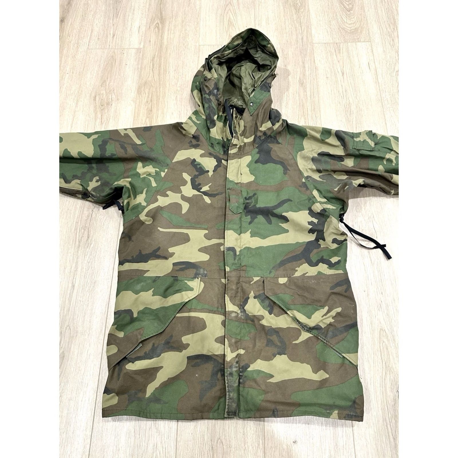 Industrie VINTAGE Tennier Industries ECWCS Parka Mens Medium Long Camouflage Army Cold Weather Hooded Coat Jacket with Full Zip Pockets Size US M / EU 48-50 / 2 - 3 Thumbnail