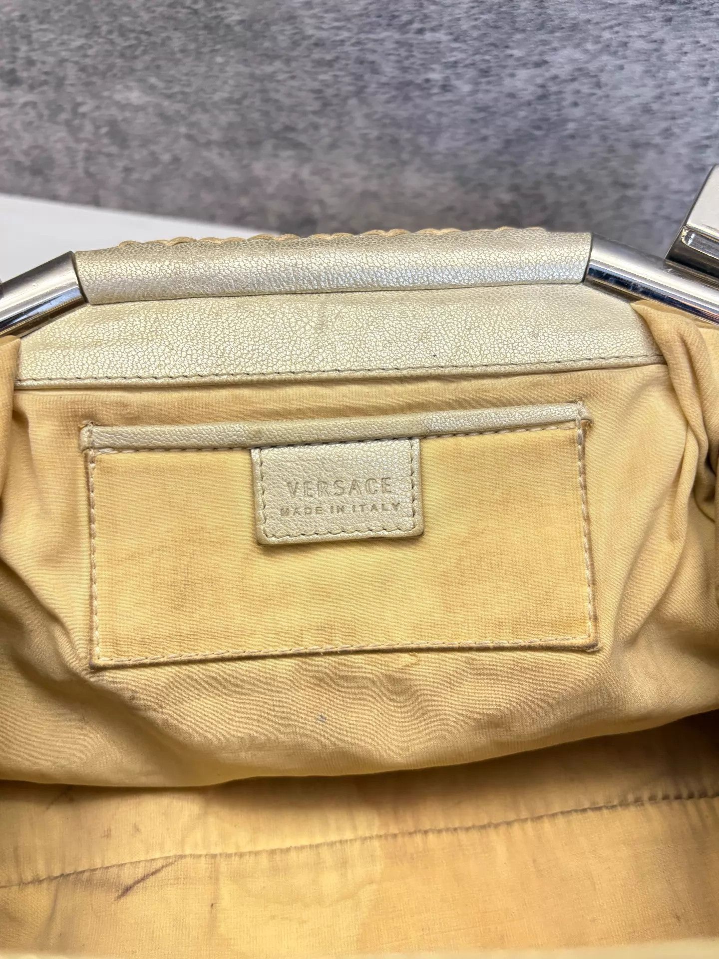 Versace Versace 2005 Medusa Gold Coin Frog Mouth Bag Wmn Size ONE SIZE - 6 Thumbnail