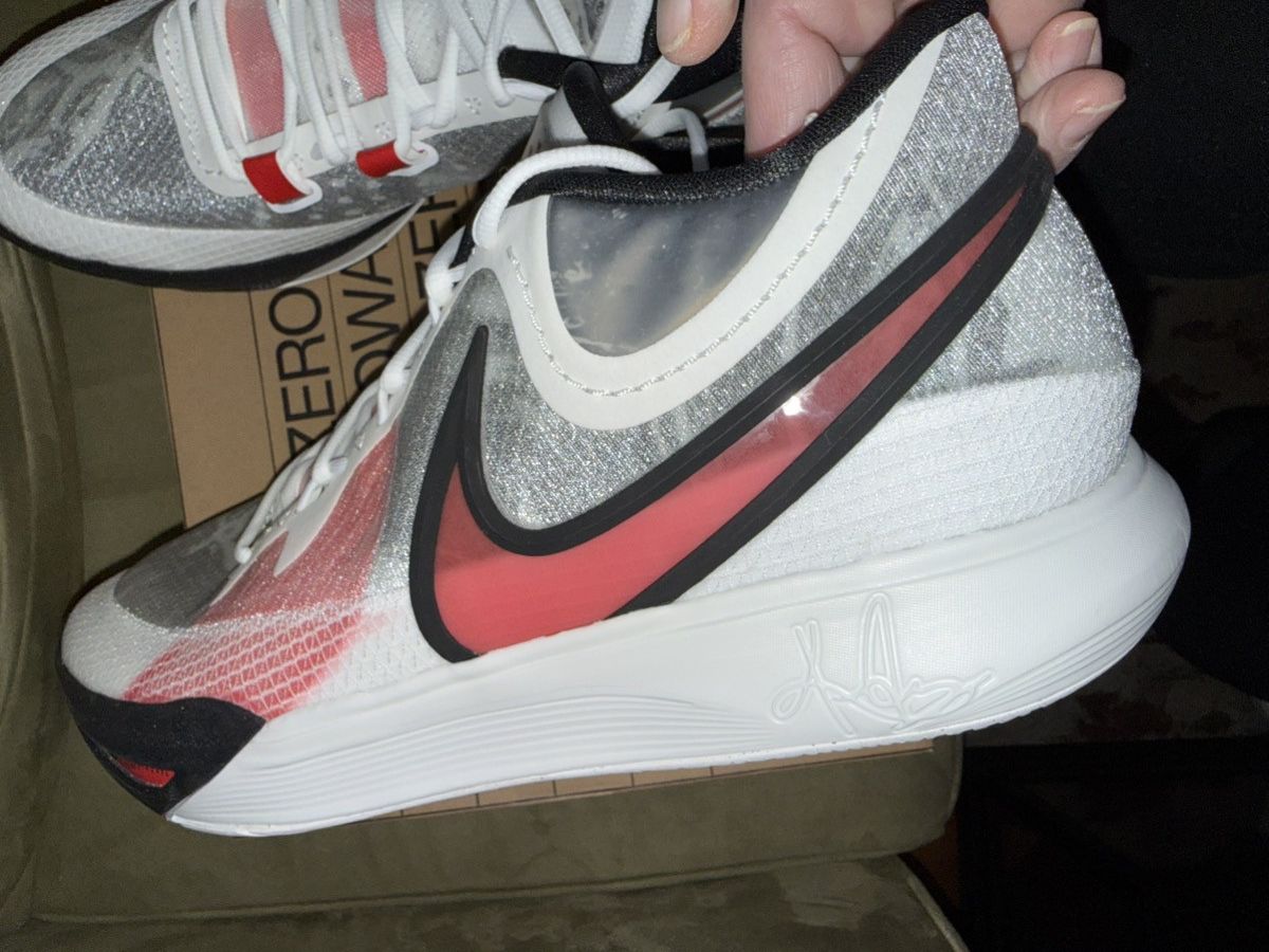 Nike SIZE 18! Nike Kyrie 8 (Rare Unreleased) White/University Red Size US 15 / EU 48 - 9 Thumbnail