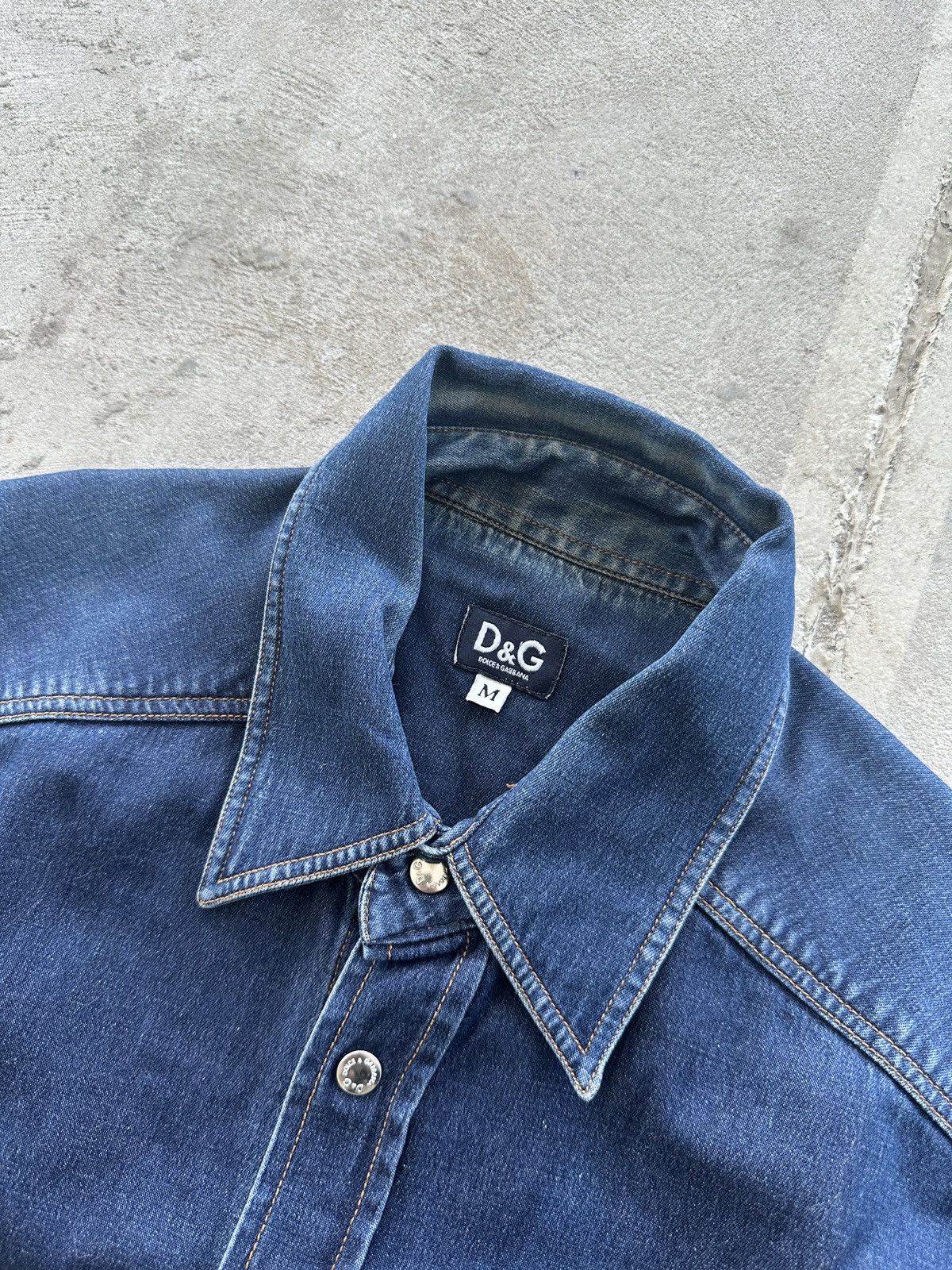 Dolce & Gabbana Vintage D&G Dolce & Gabbana Denim Shirt Women’s Size M Size M / US 6-8 / IT 42-44 - 4 Thumbnail