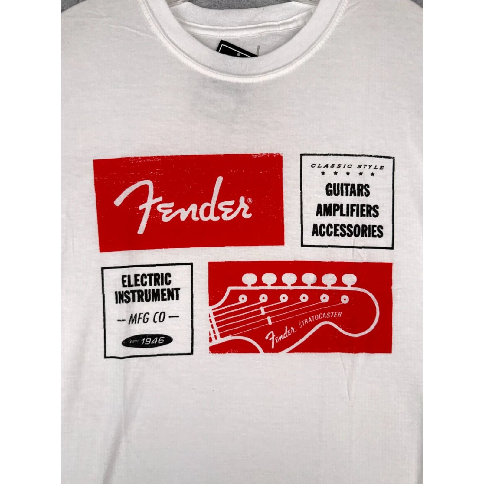 Fender Fender Shirt Men M White Solid 1964 Stratocaster Amps Accessories TAGS Music Size US M / EU 48-50 / 2 - 6 Thumbnail