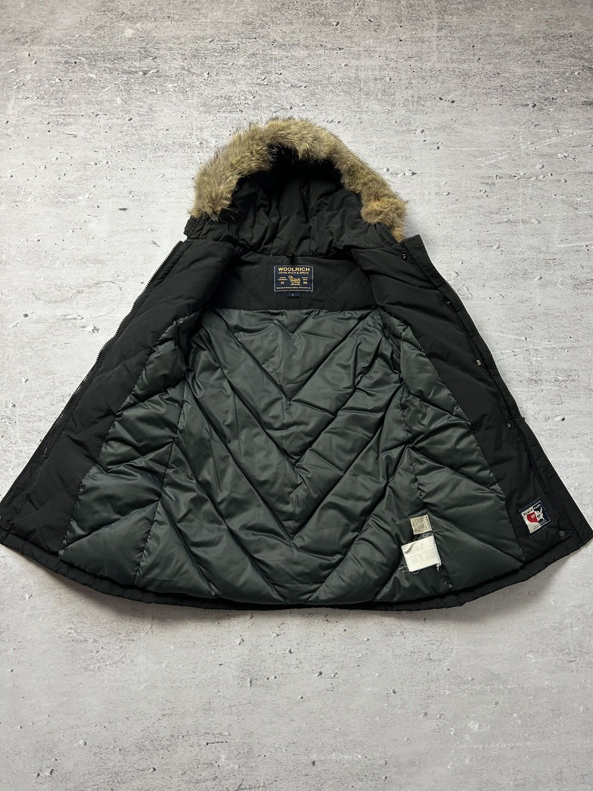 Woolrich Woolen Mills 💥Vintage Woolrich Black Down Jacket Mohair Faux Fur 00s Og💥 Size S / US 4 / IT 40 - 8 Thumbnail