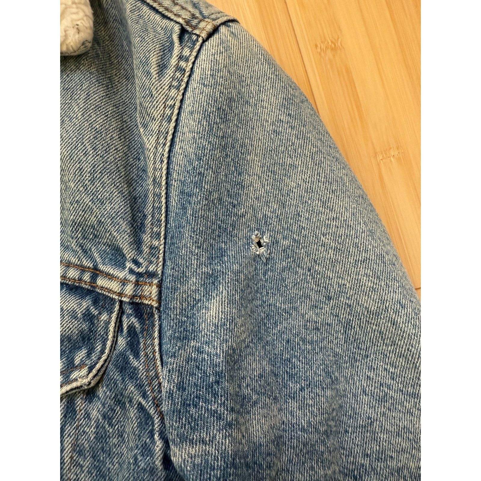 Levi's Vintage 90s Levi's Sherpa Lined Blue Denim Jacket Men's 34R Size US M / EU 48-50 / 2 - 10 Thumbnail