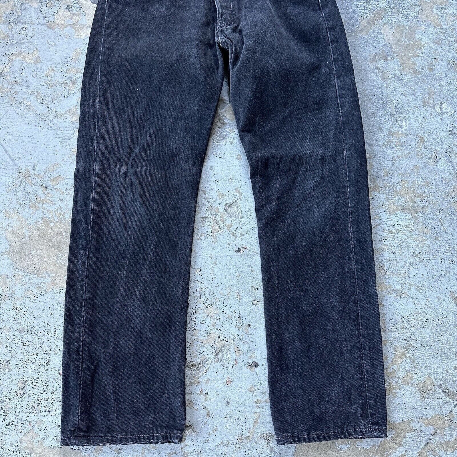 Levi's × Vintage Vintage 90s Levi’s 501 Black Straight Denim Jeans 33x30 Size US 33 - 3 Thumbnail