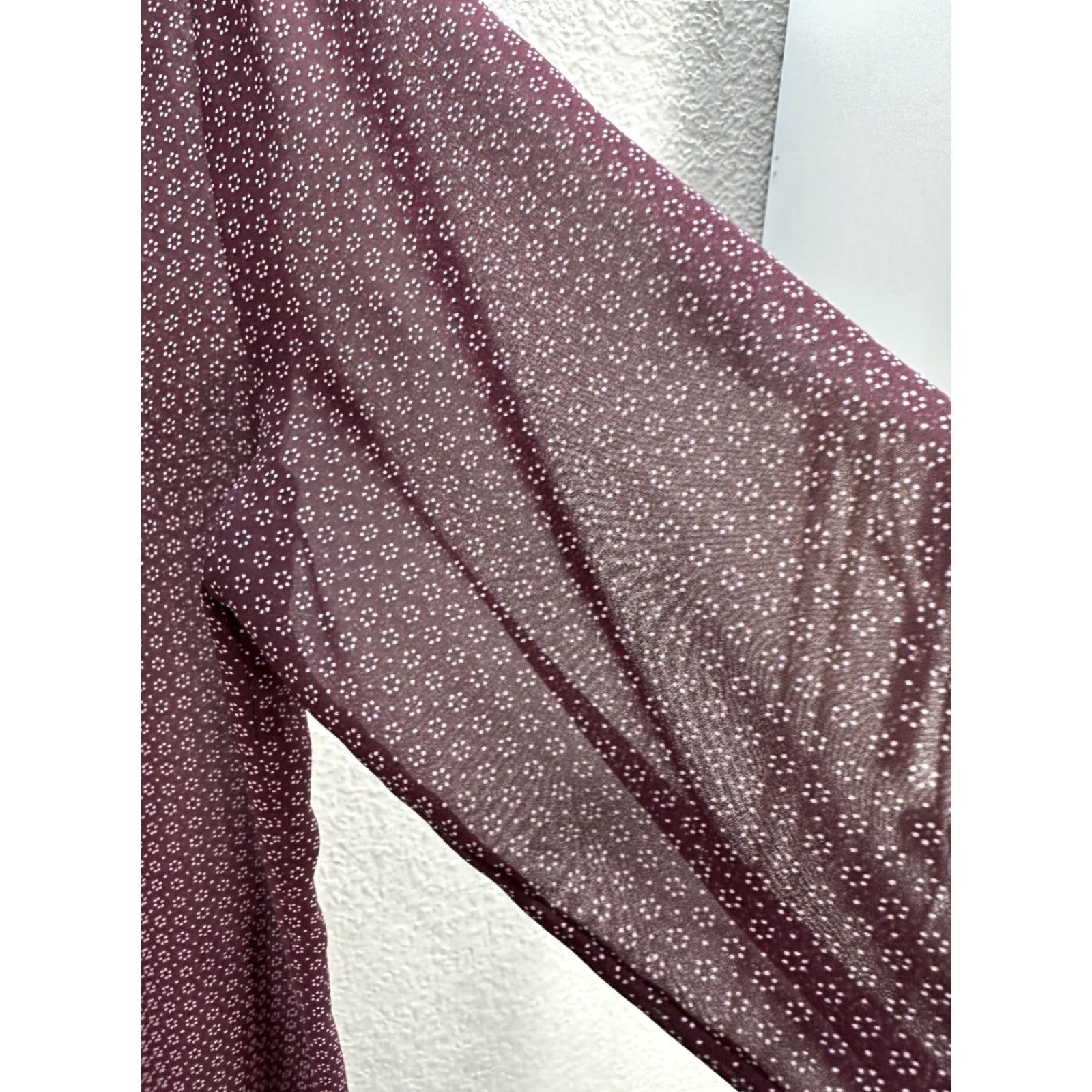 Ann Taylor Ann Taylor Burgundy Polka Dot Sheer Shirt Long Sleeve Lightweight V-Neck Sz 0T Shirt Women Blouse Polo-dot N/A Size XS / US 0-2 / IT 36-38 - 4 Thumbnail