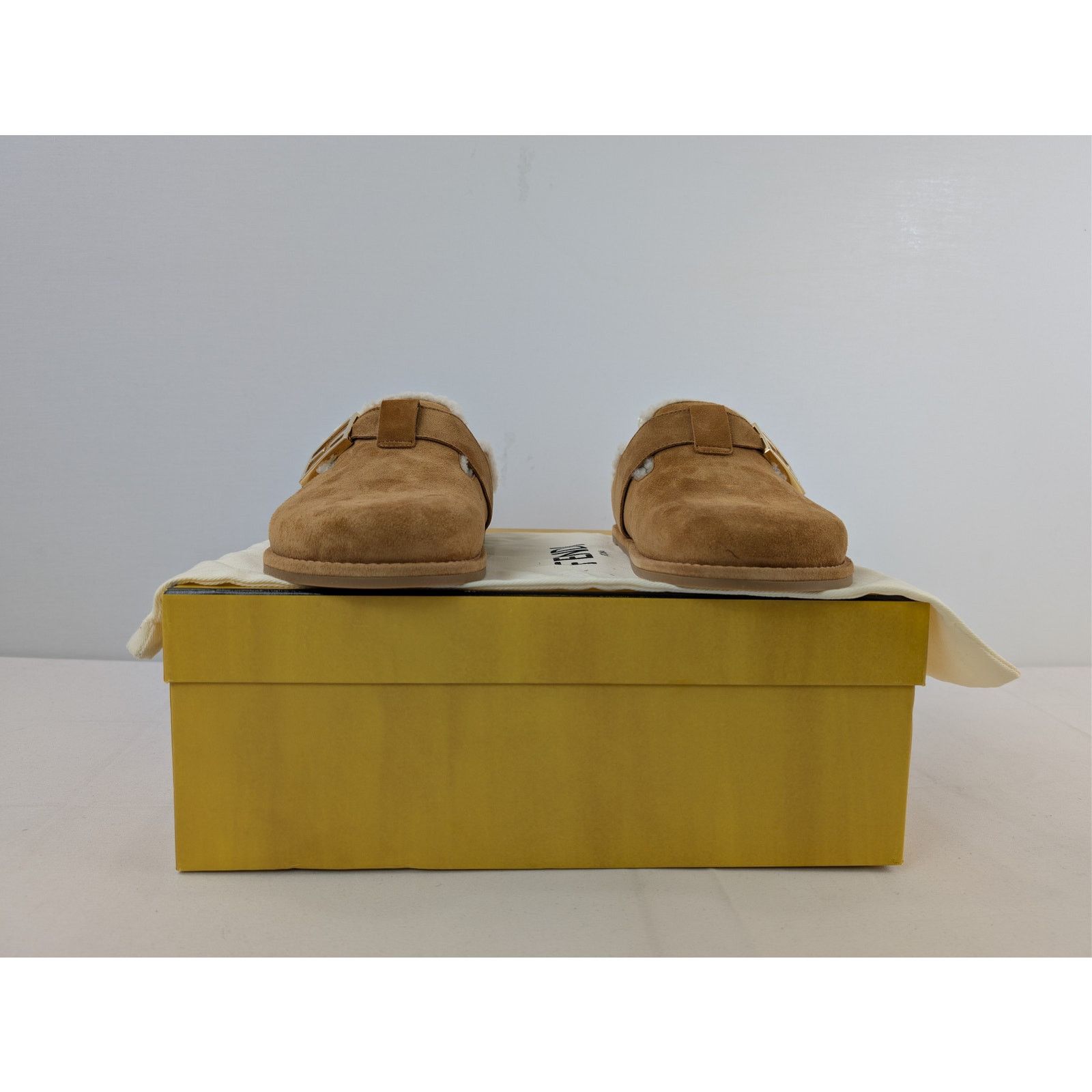 Fendi o1rshd1 Leather Feel Suede Shearling Slippers Caramel Brown Size US 8 / IT 38 - 18 Thumbnail