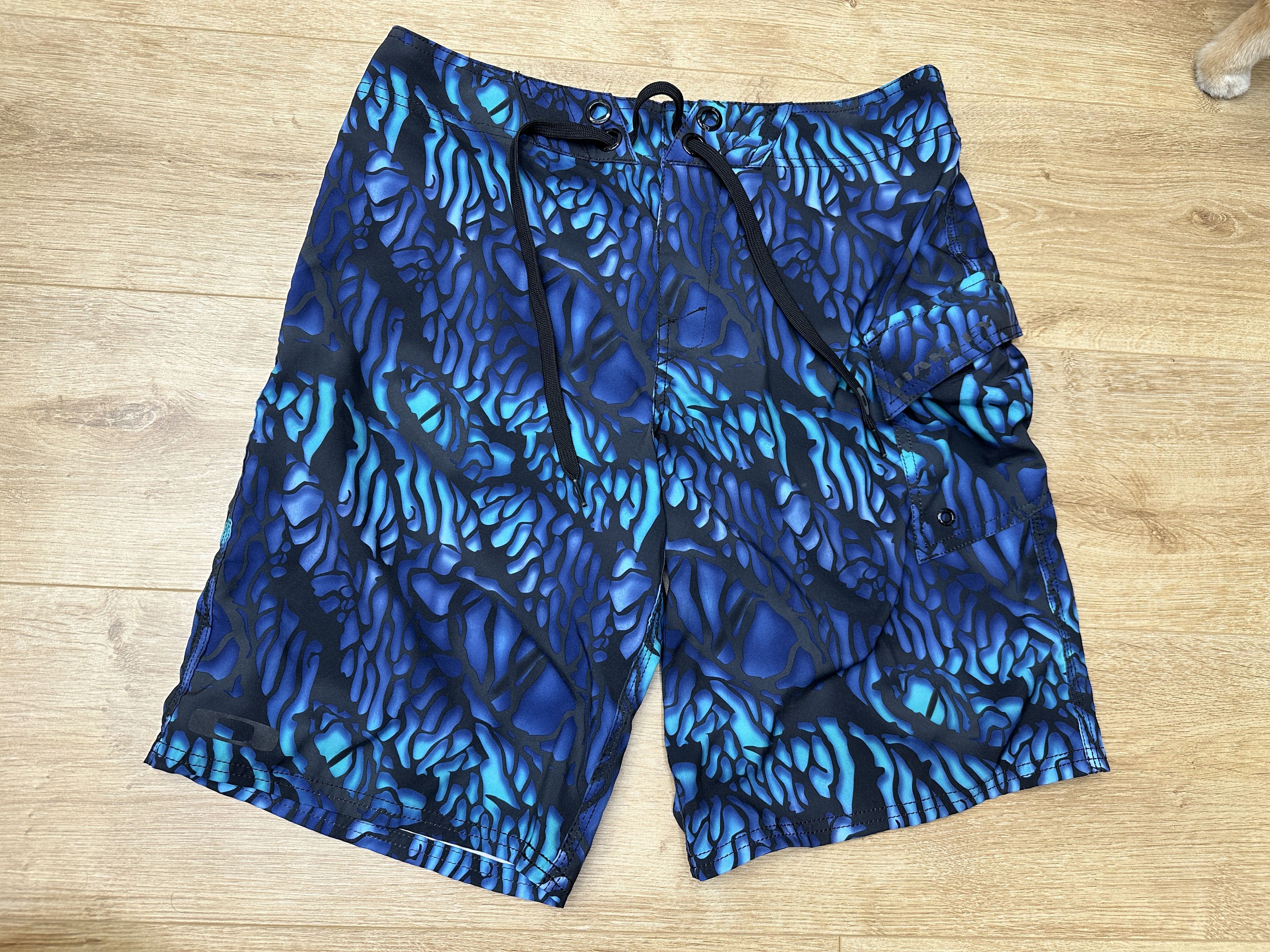 Oakley Oakley Limited Blue Purple Abstract Shorts Swim Size 30 Size US 30 / EU 46 - 2 Thumbnail