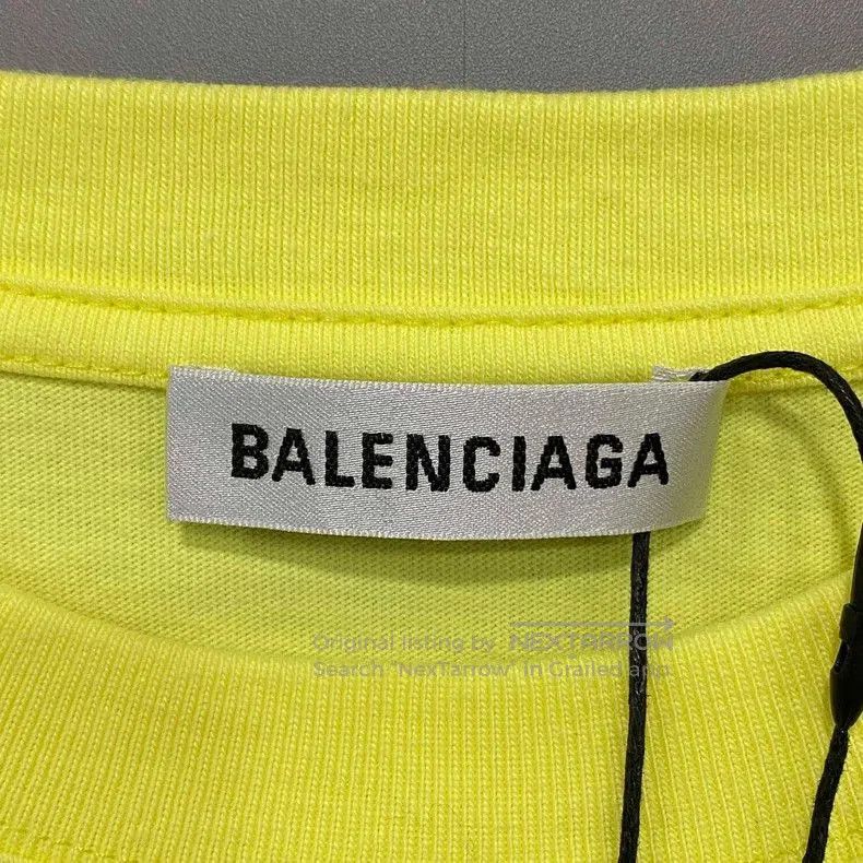 Balenciaga Balenciaga CREW Graphic Short Sleeve. Size US XL / EU 56 / 4 - 5 Thumbnail