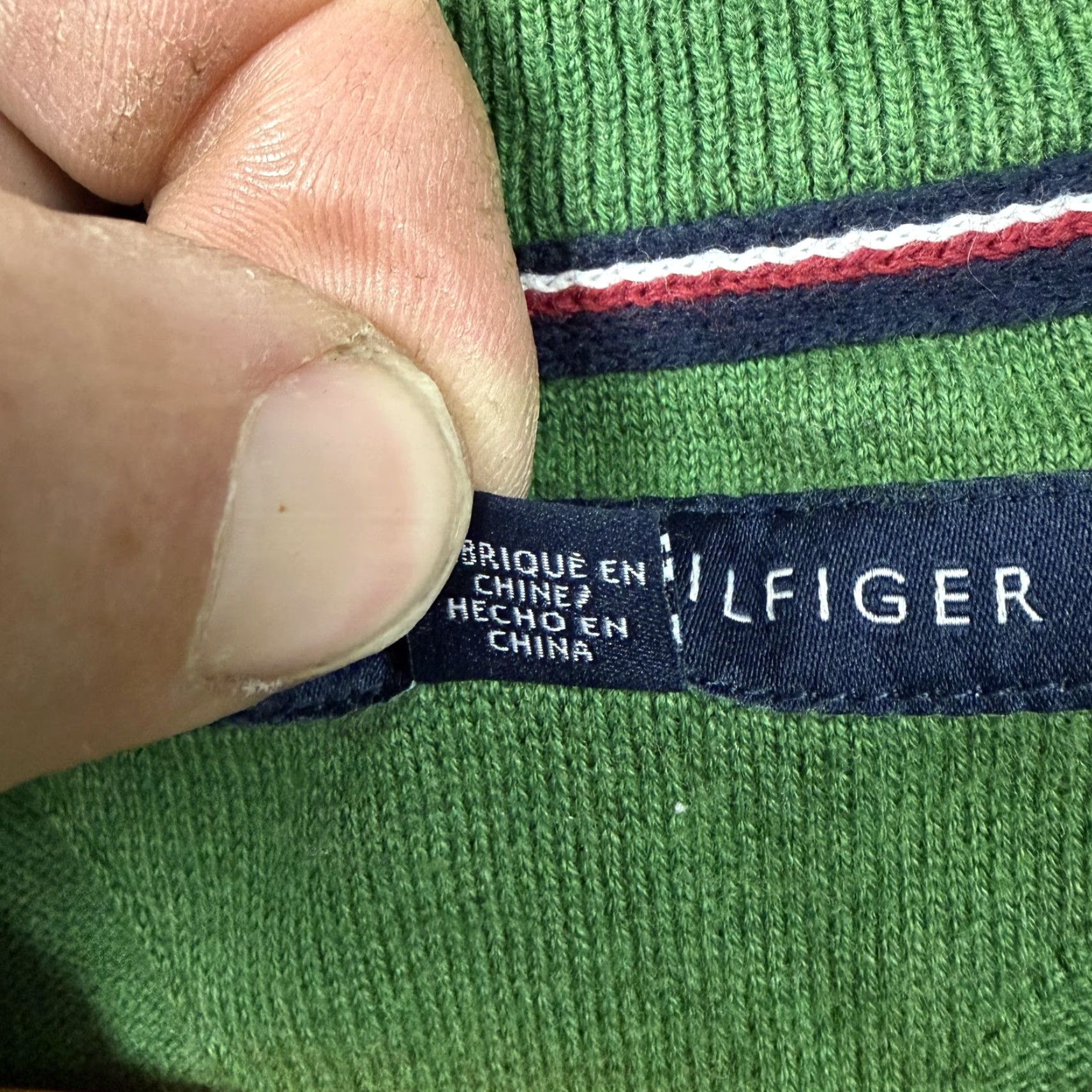 Tommy Hilfiger Tommy Hilfiger Sweater Men L Green Knit Solid V-Neck 100% Cotton Embroidered Logo Polo Pullover Classic Modern Size US L / EU 52-54 / 3 - 5 Thumbnail
