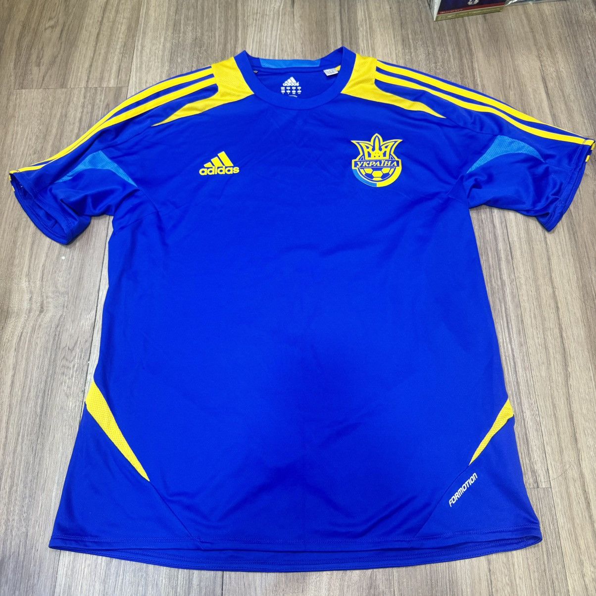 Adidas ukraine 11/12 training shirt Size US L / EU 52-54 / 3 - 1 Thumbnail