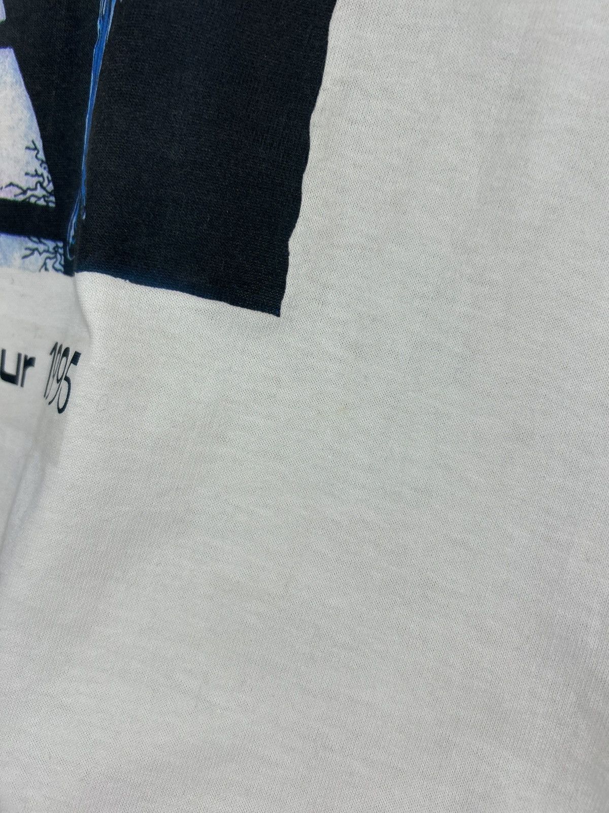 Band Tees Vintage 90s Like Ice Like Fire Tour 1995 Graphic Print Tee Size US M / EU 48-50 / 2 - 13 Thumbnail