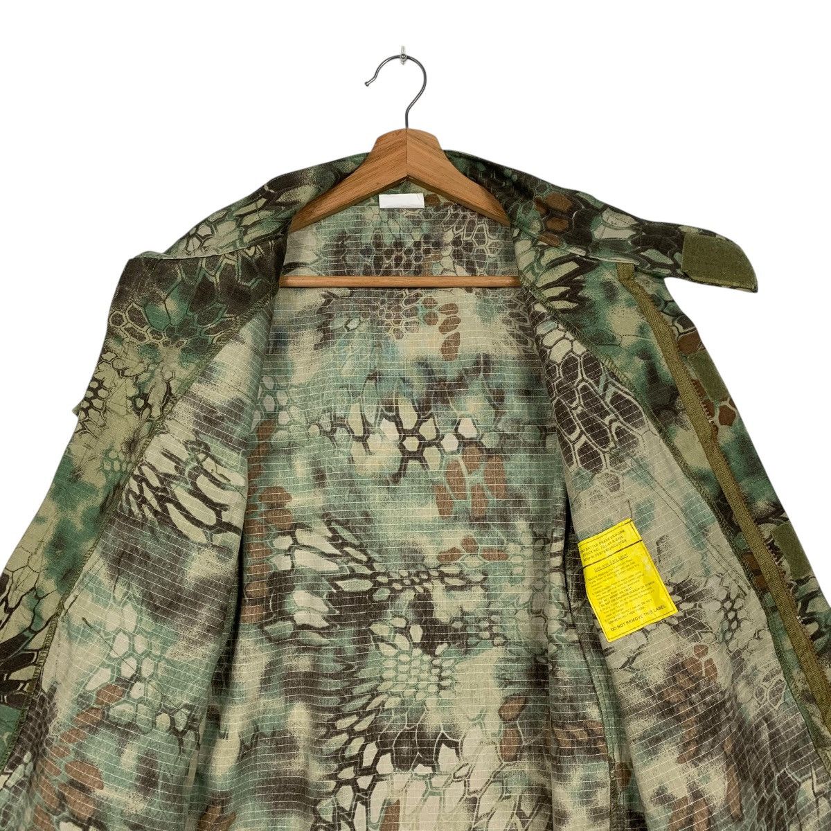 Other Military Battle Dress Uniform Camouflage Jacket Size US XL / EU 56 / 4 - 12 Thumbnail