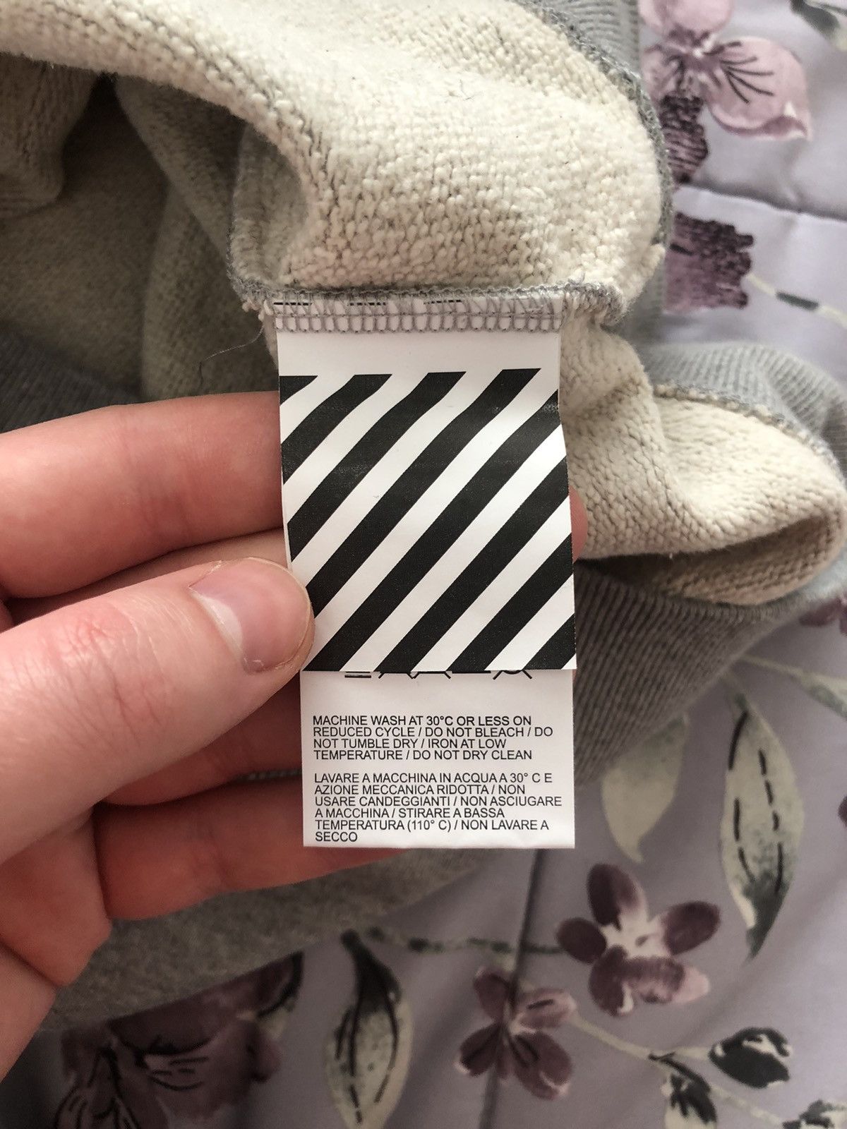 Off-White Off-white acrylic arrows hoodie aw19 medium Size US M / EU 48-50 / 2 - 11 Thumbnail