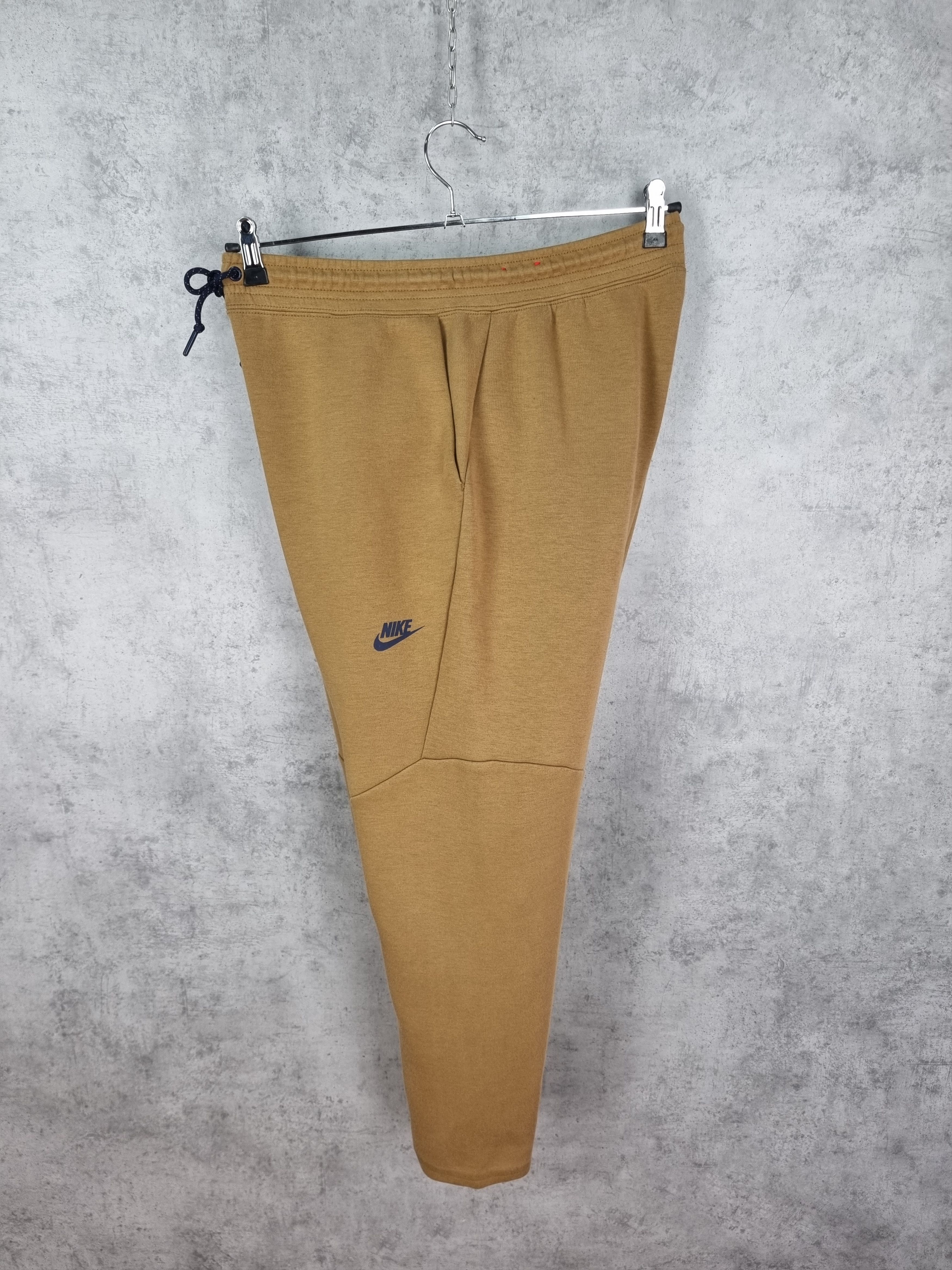 Nike Nike Tech Apparel Cropped Sweatpants Joggers Sport Pants Size US 33 - 21 Thumbnail