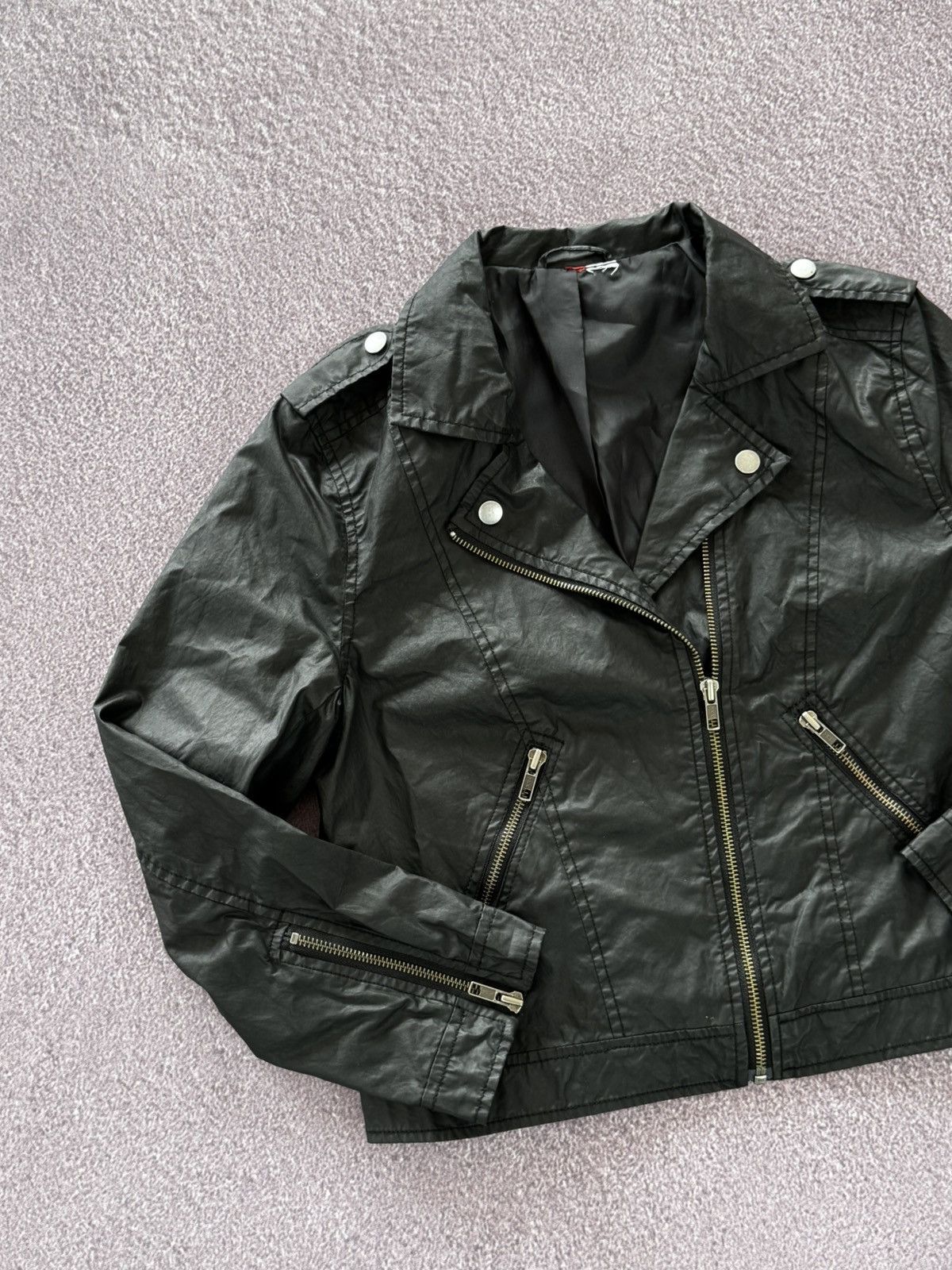 20471120 00s Aesthetic Y2K Multi Zip Cropped Womens Nylon Jacket Size M / US 6-8 / IT 42-44 - 4 Thumbnail