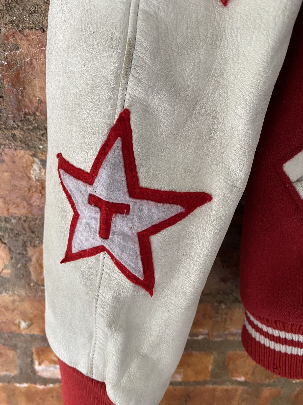 TMT 2000s TMT Big Holiday Red Indian leather varsity Jacket Size US M / EU 48-50 / 2 - 14 Thumbnail