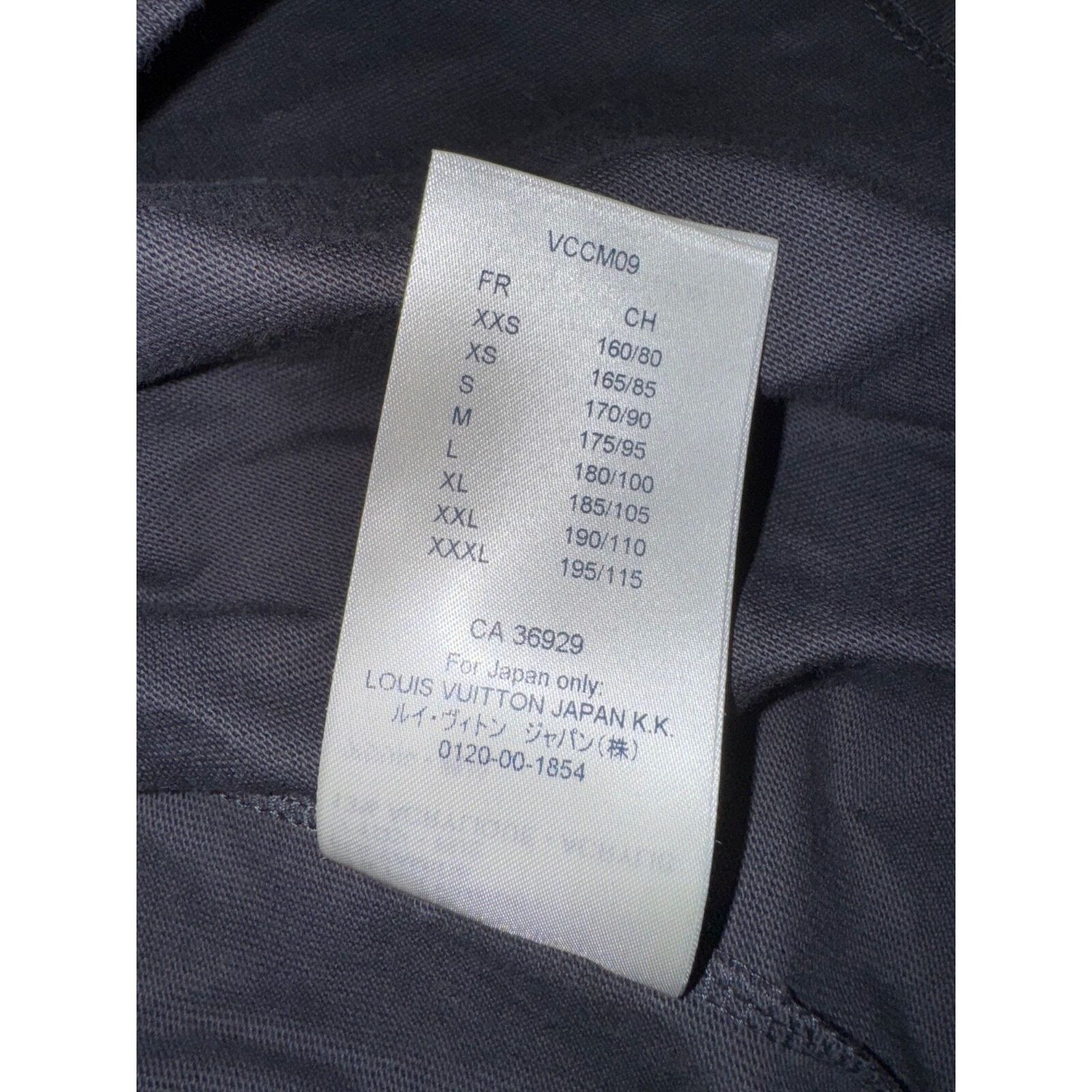 Louis Vuitton Louis Vuitton SS20 Velvet Monogram Black Logo Zip Pocket Size US M / EU 48-50 / 2 - 16 Thumbnail