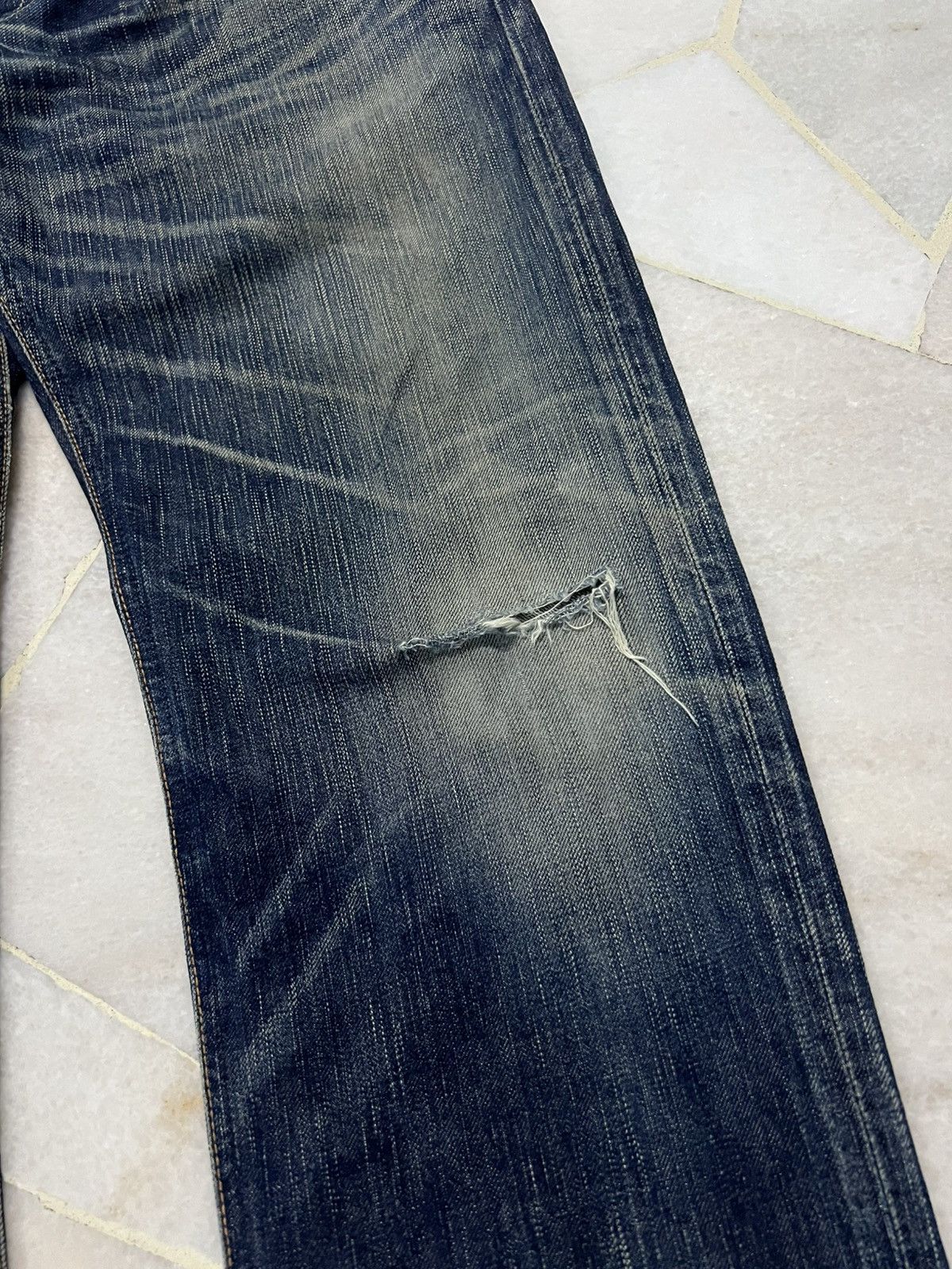 Edwin × Japanese Brand × Jean Edwin 503 Blue Trip Distress Jean Size US 31 - 6 Thumbnail