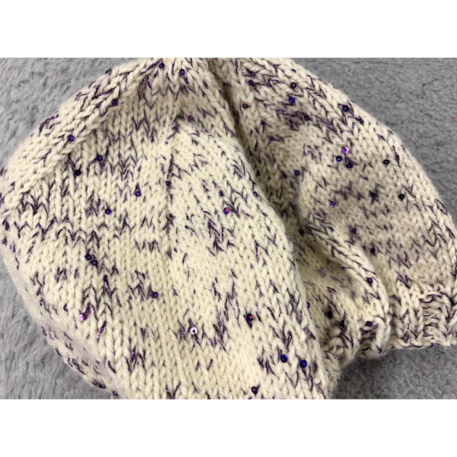 Vintage Womens Beanie Knit Toque White Purple Sequin Brim Bill Ski Hat One Size Adult Womens Casual Knit Acrylic Winter Size ONE SIZE - 2 Thumbnail