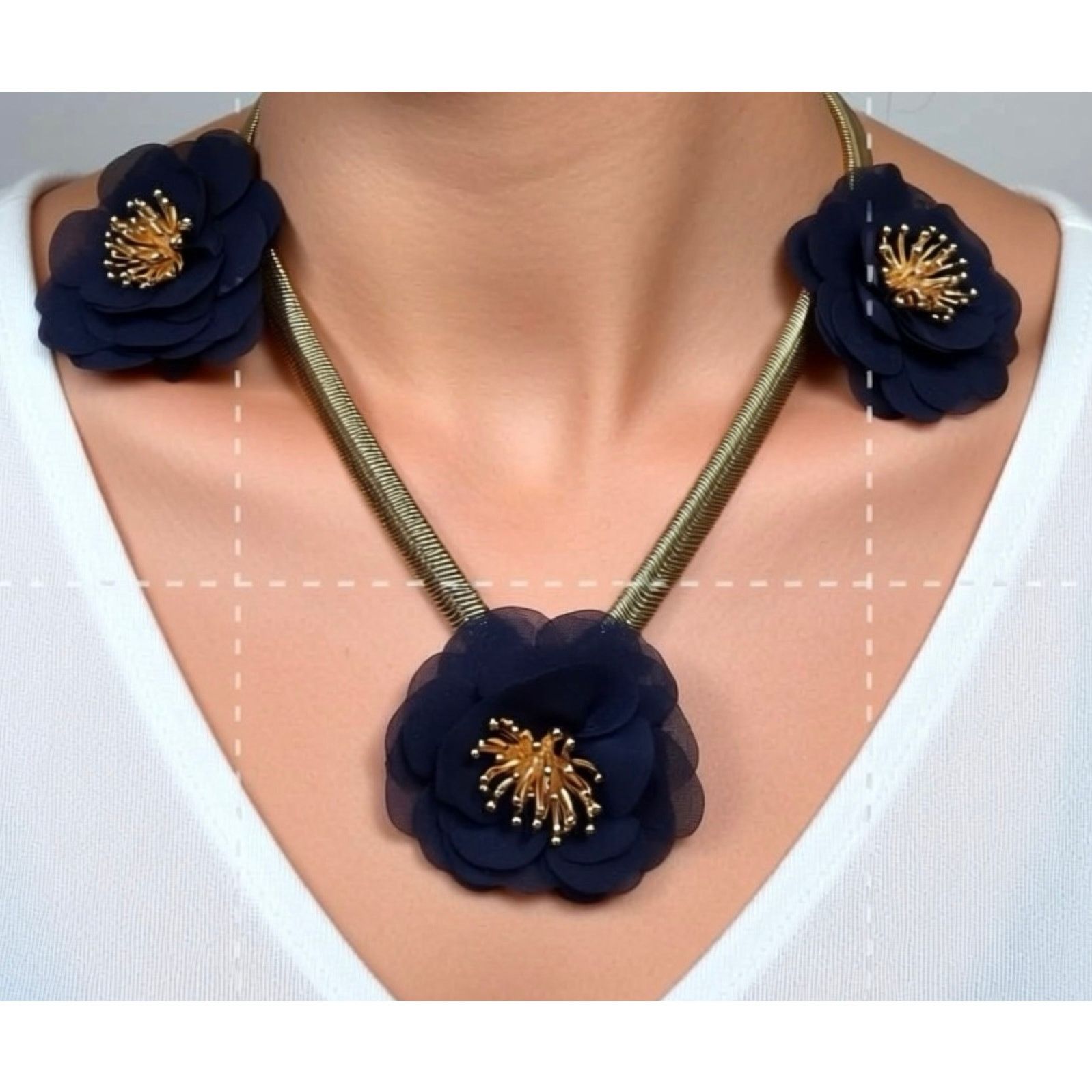 Other Vintage Navy Floral Statement Necklace 15 Inch Gold Tone Size ONE SIZE - 1 Thumbnail