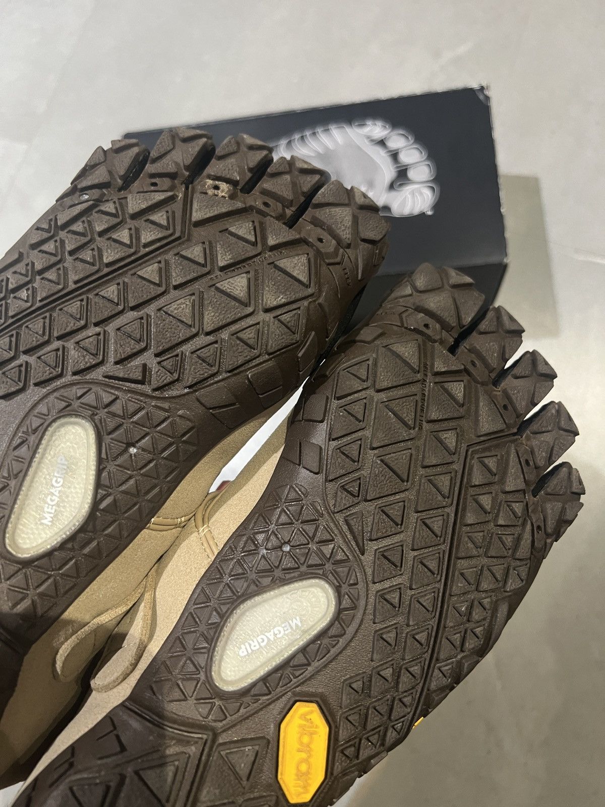 Suicoke × Takahiromiyashita The Soloist. × Vibram AW23 TAKAHIROMIYASHITA TheSoloist Fivefinger Suede One Strap Size US 8.5 / EU 41-42 - 5 Thumbnail