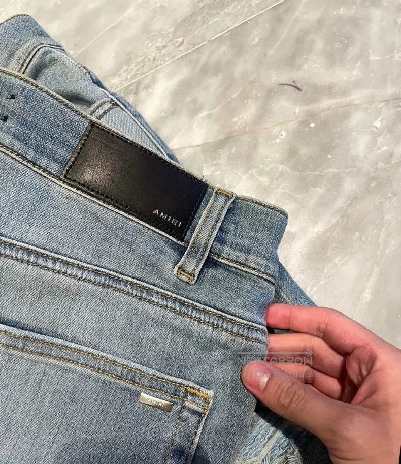 Amiri Amiri Size 32 Classics always go with blue jeans Size US 32 / EU 48 - 3 Thumbnail