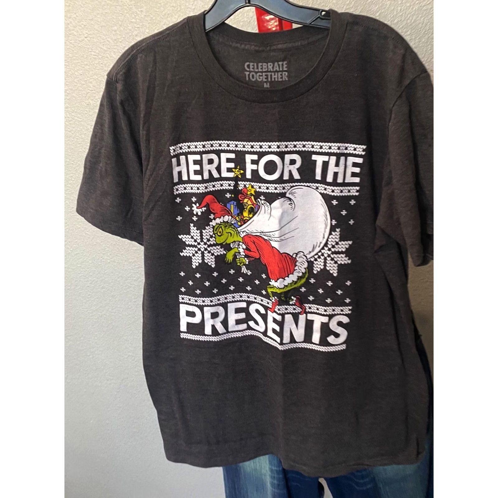 Vintage Celebrate Together Grinch Fear For The Presents Christmas Snowflake T SHIRT Med Shirt Mens Vest Size US M / EU 48-50 / 2 - 6 Thumbnail
