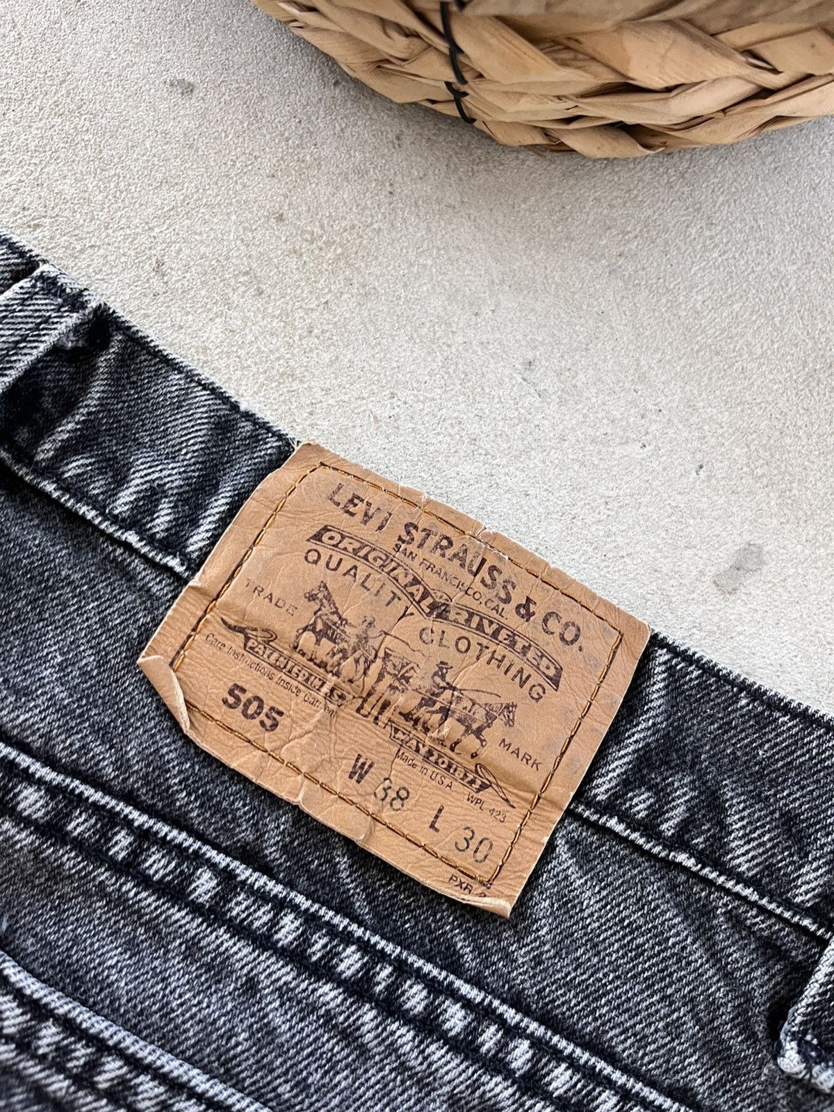 Levi's Vintage Levis 505 Denim Jeans 38x30 Grey Straight Fit Size US 38 / EU 54 - 20 Thumbnail
