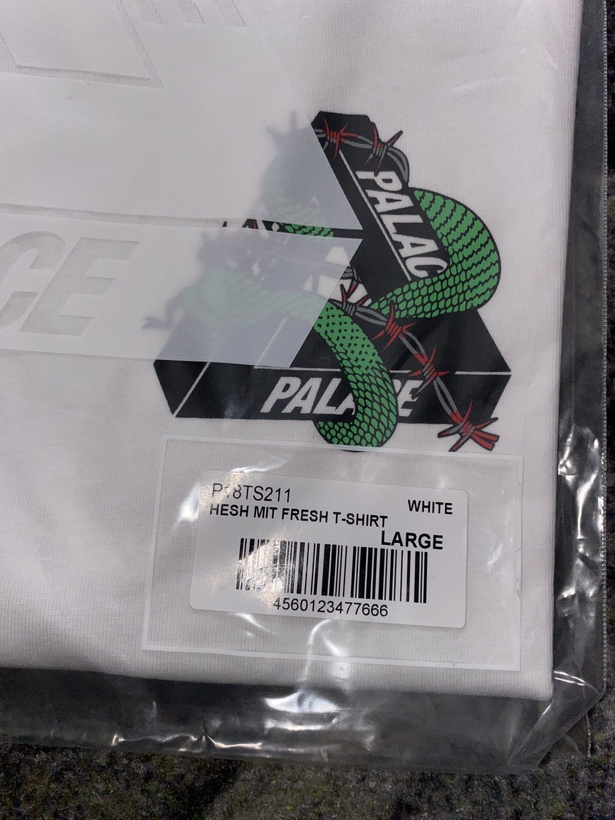 Palace Palace Hesh Mit Fresh T-Shirt White Size US L / EU 52-54 / 3 - 5 Thumbnail