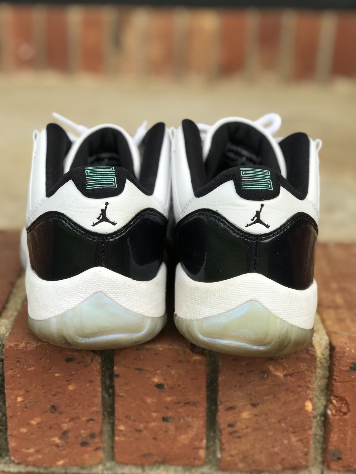 Jordan Brand Air Jordan 11 Retro Low Emerald - Size 9 Size US 9 / EU 42 - 4 Thumbnail