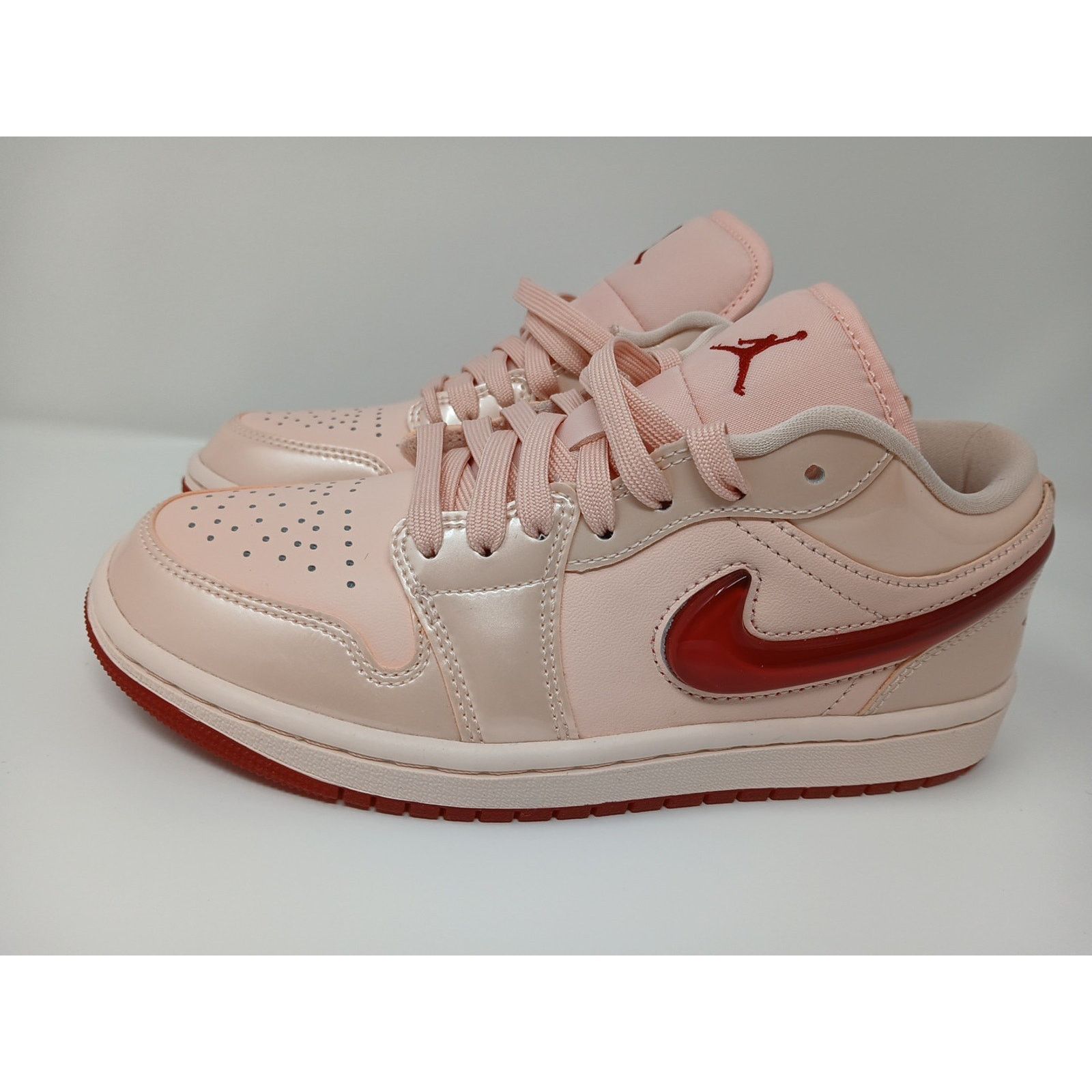 Jordan Brand Nike Air Jordan 1 SE Low Patent Valentine's Day Women Sz 6.5 Size US 6.5 / IT 36.5 - 2 Thumbnail