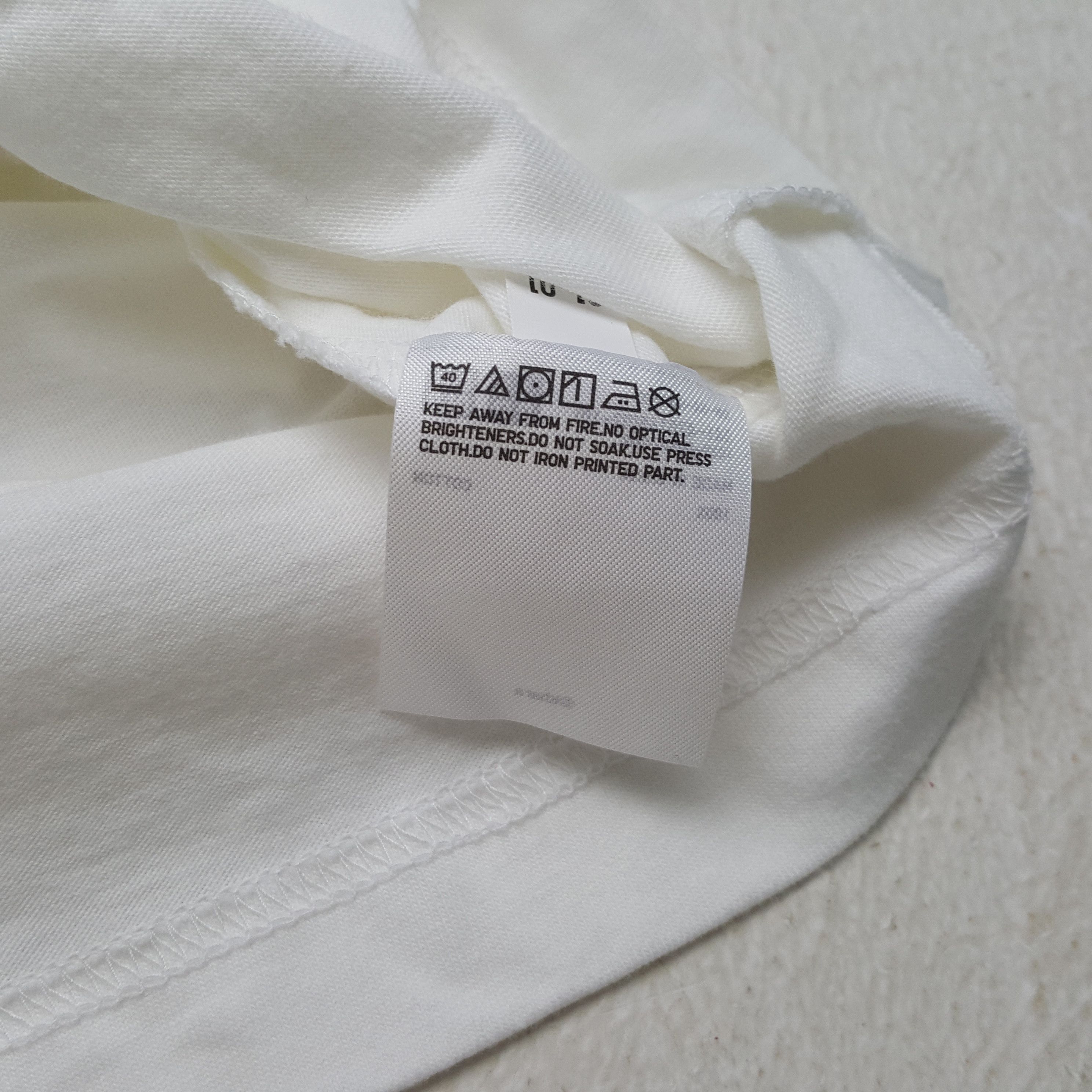 Uniqlo Evangelion X Uniqlo Japanese Brand Tshirt RR2 Size US L / EU 52-54 / 3 - 5 Thumbnail