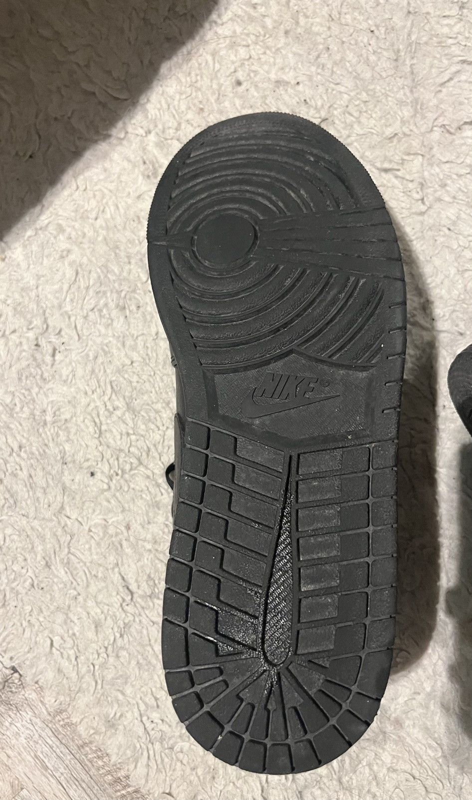 Jordan Brand Jordan 1 low triple black Size US 10.5 / EU 43-44 - 3 Thumbnail