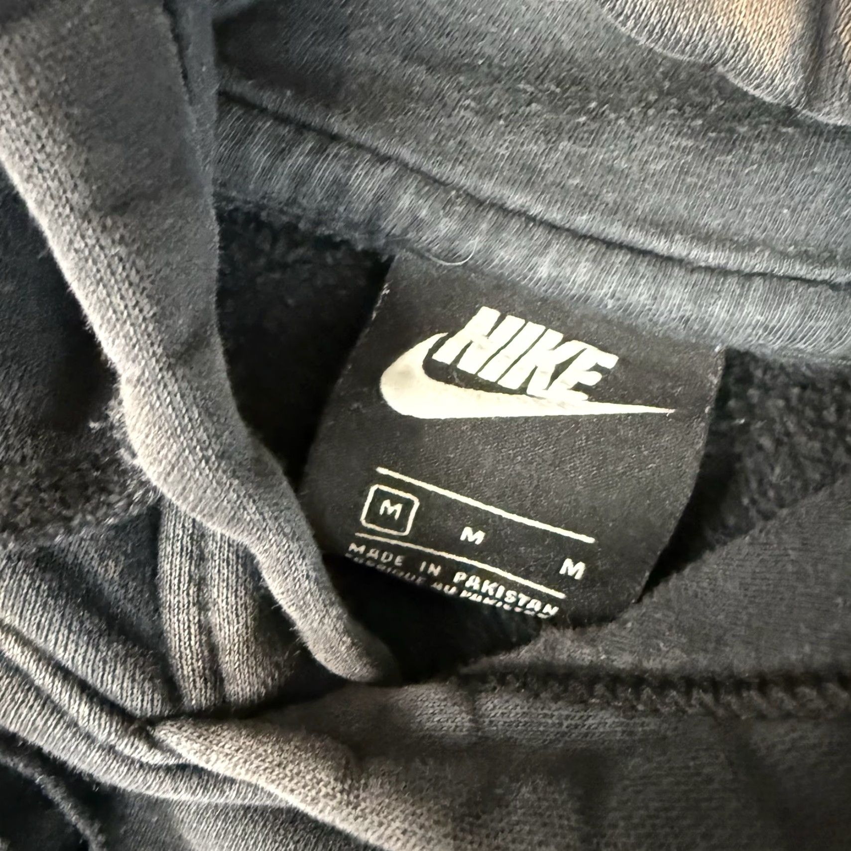 Nike VINTAGE Nike Hoodie Adult Medium Black Bleached Dyed Sweatshirt Grunge Skate Distressed Size US M / EU 48-50 / 2 - 4 Thumbnail