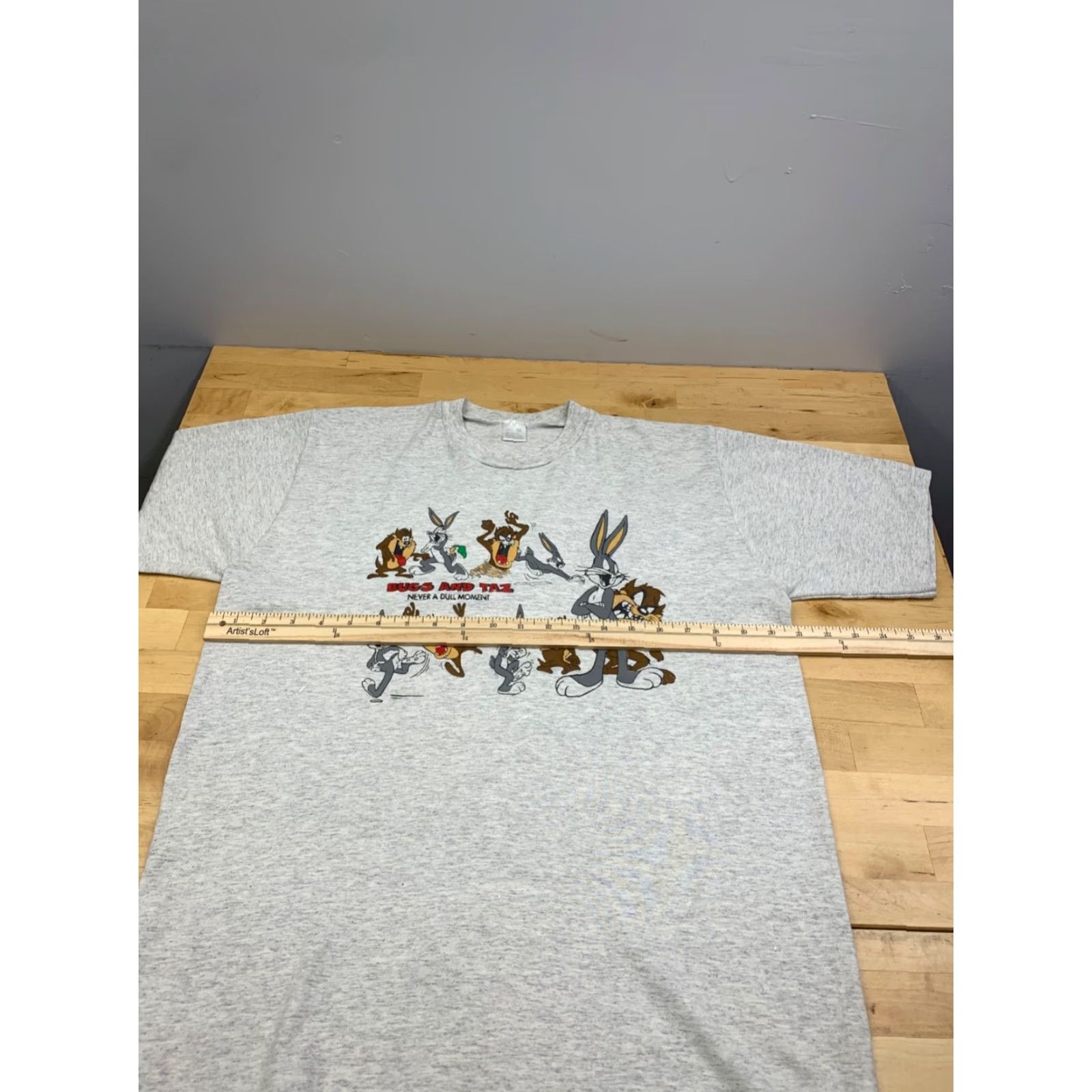 Vintage VINTAGE Bugs and Taz Never a Dull Moment T Shirt Mens M Gray 90s Cartoon, Warner Bros. Shirt Mens M Gray Size US M / EU 48-50 / 2 - 7 Thumbnail