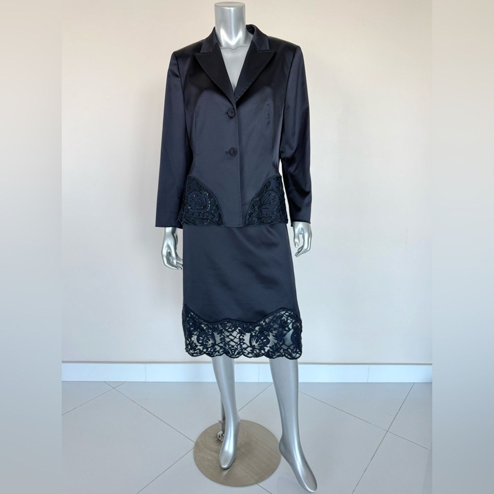 Escada ESCADA women 2 pieces costume size 12-14 US Authentic 2200$ Size XL / US 12-14 / IT 48-50 - 1 Thumbnail