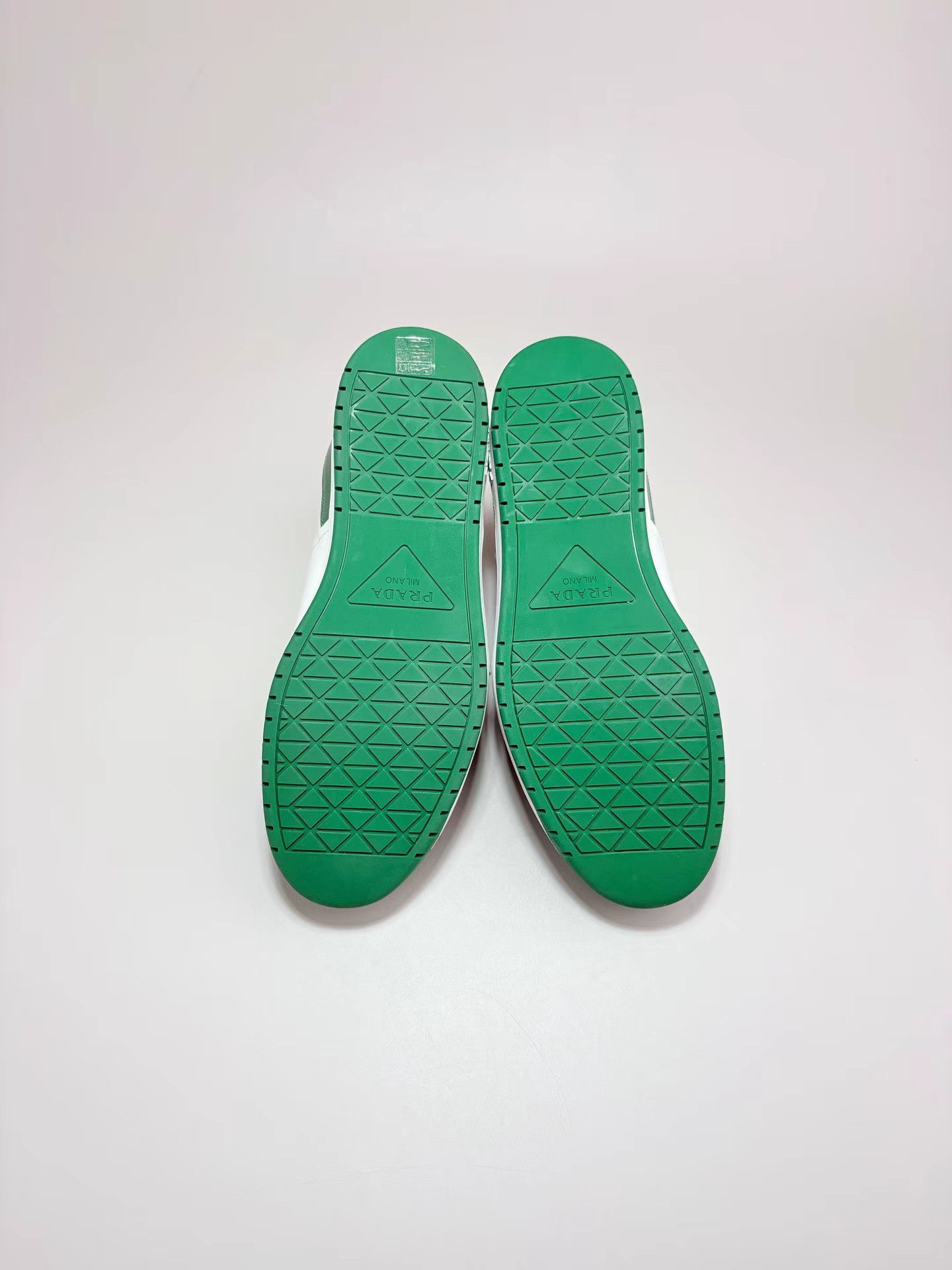 Prada PRADA Triangle Logo White and Green Skate Shoes K1 Size US 7 / EU 40 - 6 Thumbnail