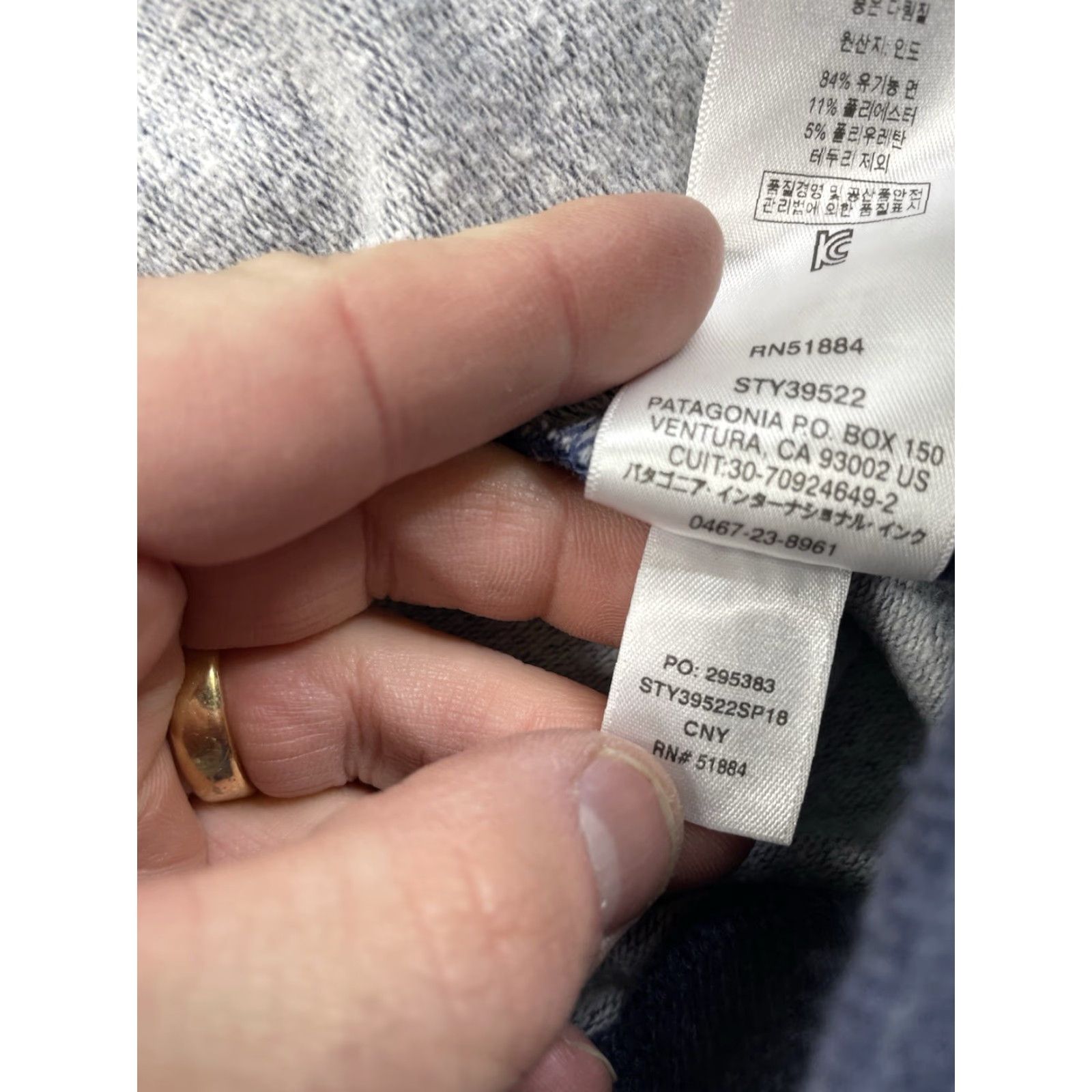 Patagonia Patagonia Sweatshirt Hoodie Bear Logo Womens Medium Blue Organic Cotton Knit Pullover Graphic Print Hooded Pockets Activewear Size M / US 6-8 / IT 42-44 - 7 Thumbnail