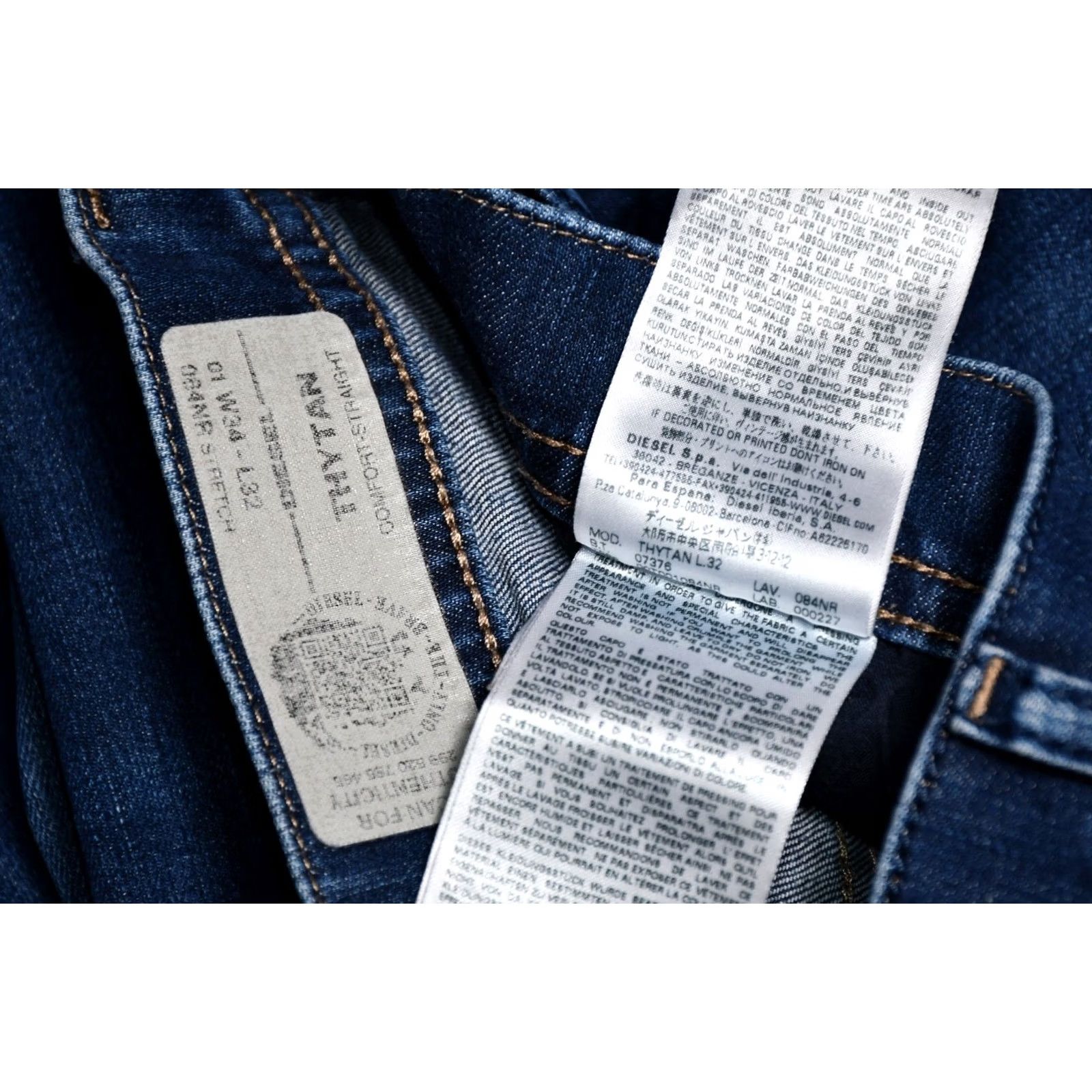 Diesel Diesel Thytan 084NR Comfort-Straight Jeans Men W34 L32 blue 5-Pocket Denim Cotton Regular Inseam 32 Straight Comfort Stretch Narrow tag jeans Mens Size US 34 / EU 50 - 6 Thumbnail