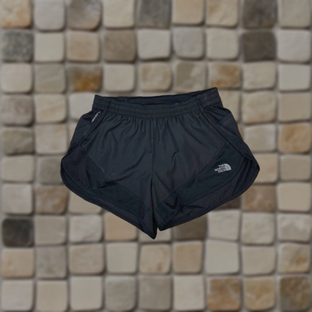 The North Face The North Face Athletic Shorts Womens Small Black Flashdry Drawstring Running Size 28" / US 6 / IT 42 - 1 Thumbnail